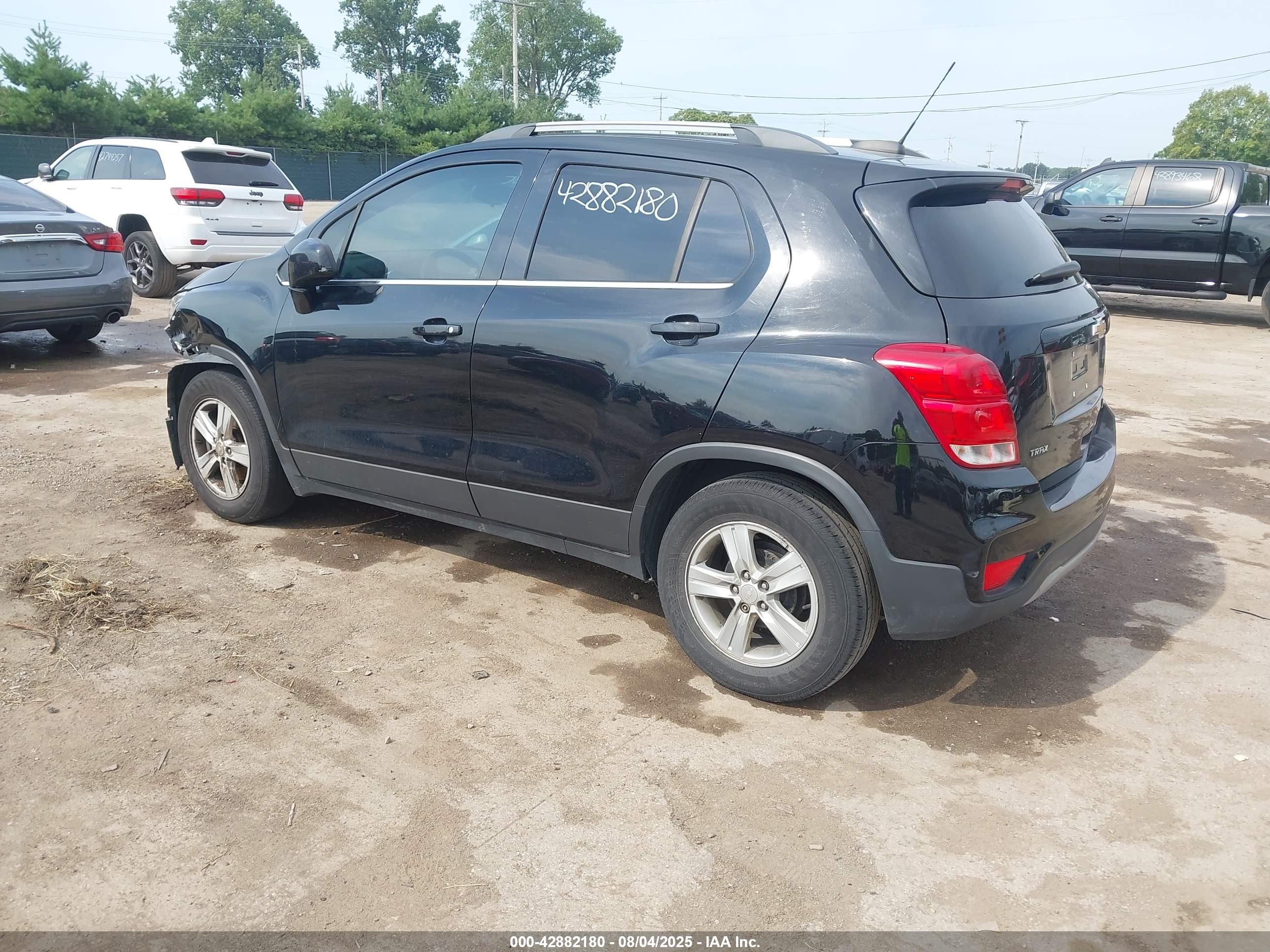 CHEVROLET TRAX image 3