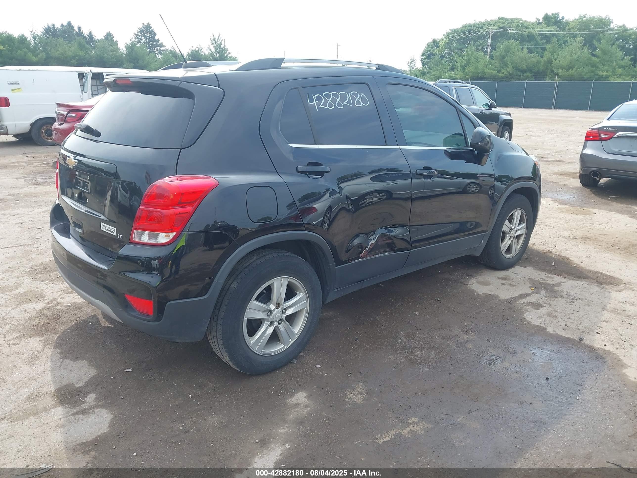CHEVROLET TRAX image 4