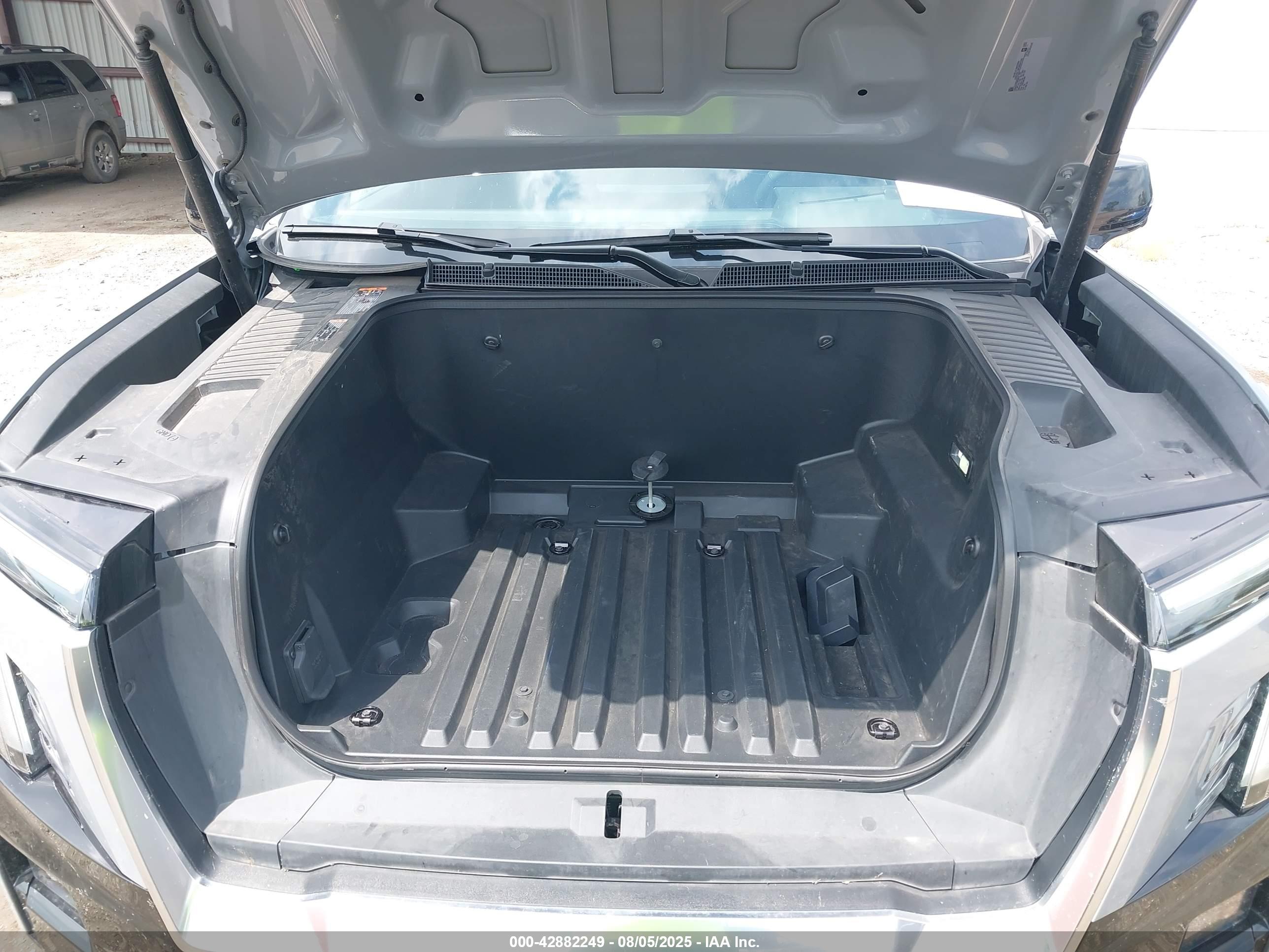 GMC SIERRA image 10