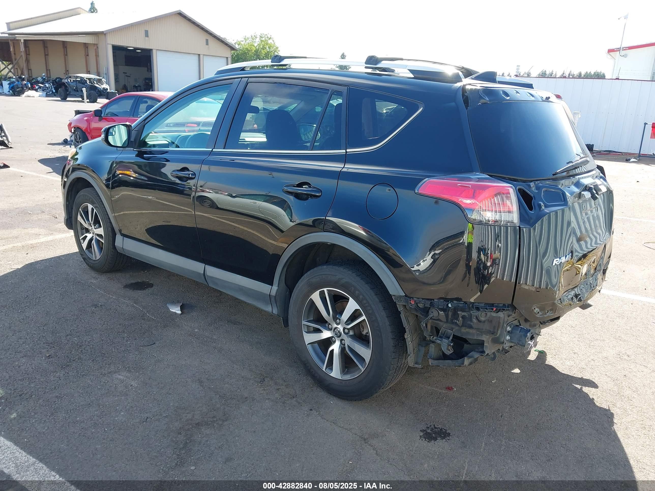 TOYOTA RAV4 image 3