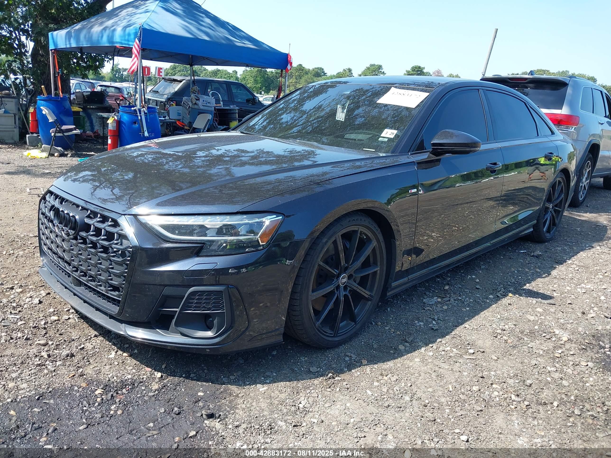 AUDI A8 image 2