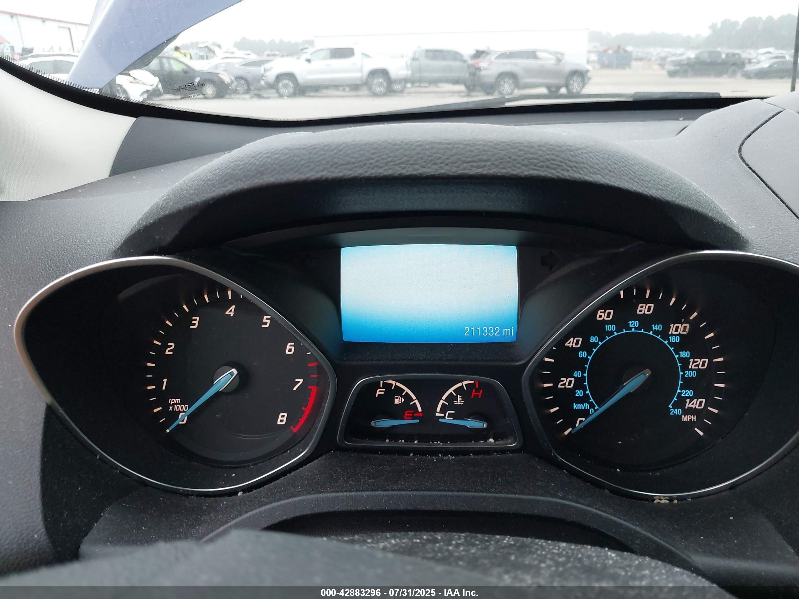 FORD ESCAPE image 7