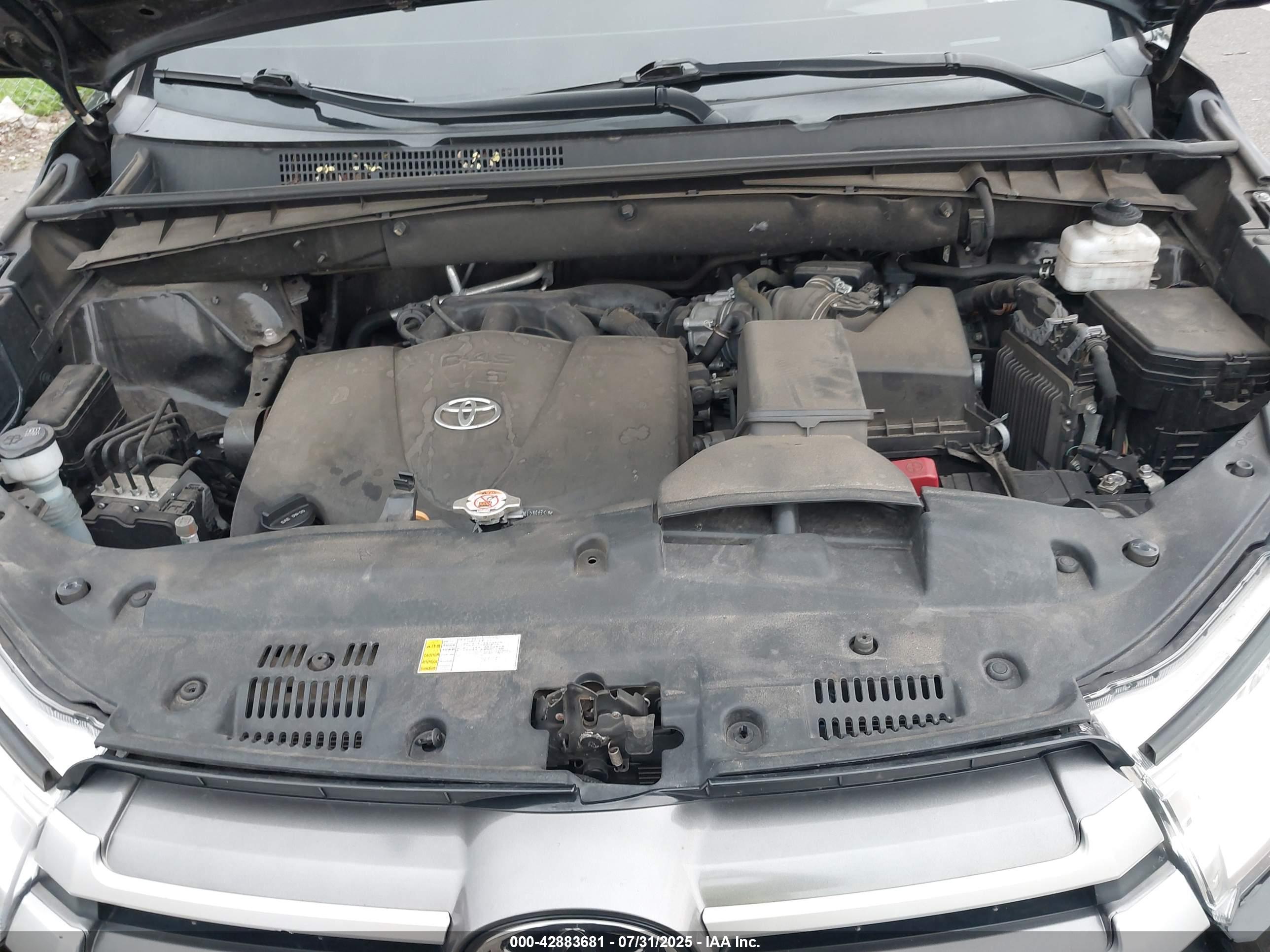 TOYOTA HIGHLANDER image 10