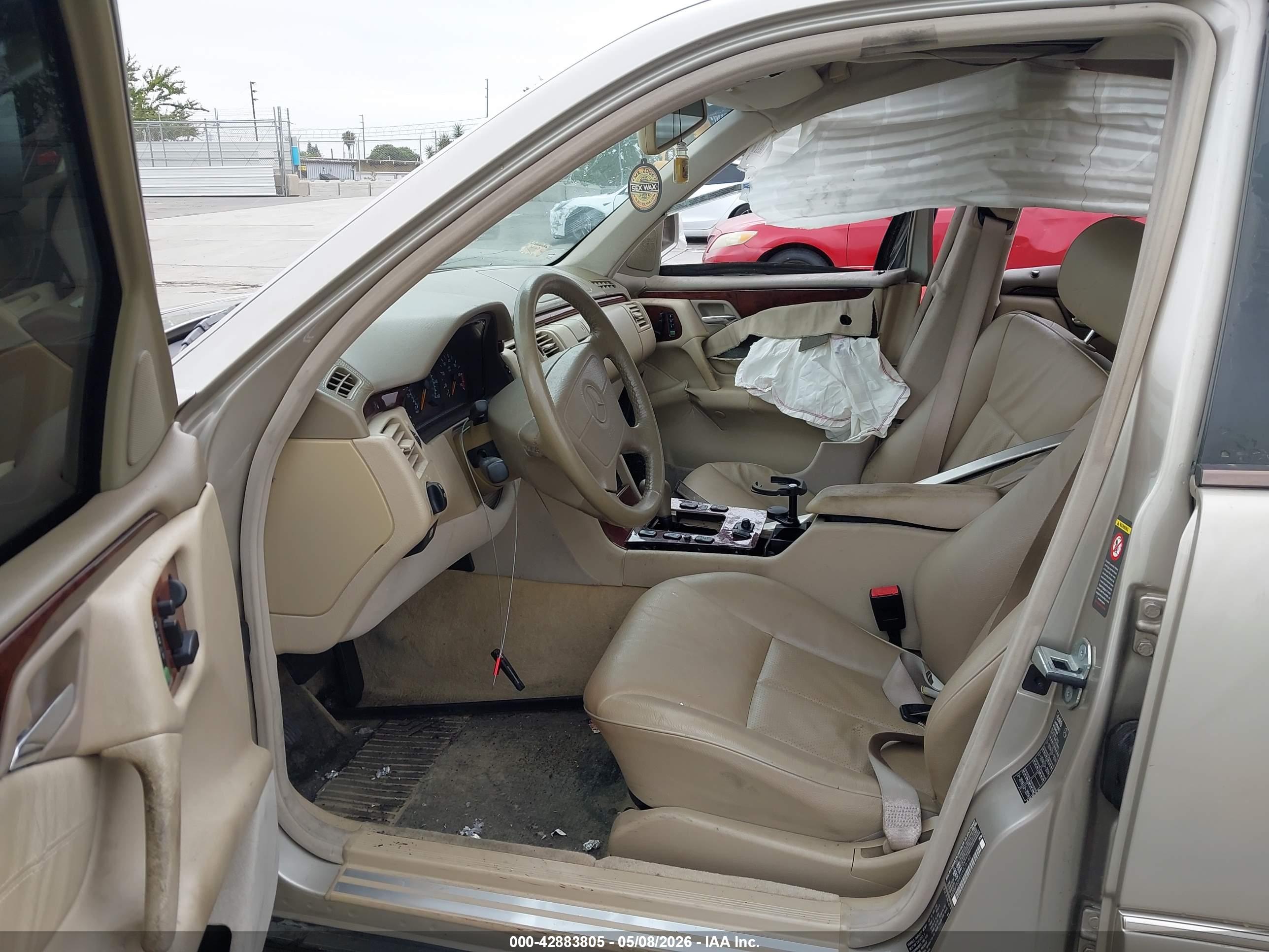 MERCEDES-BENZ E image 5