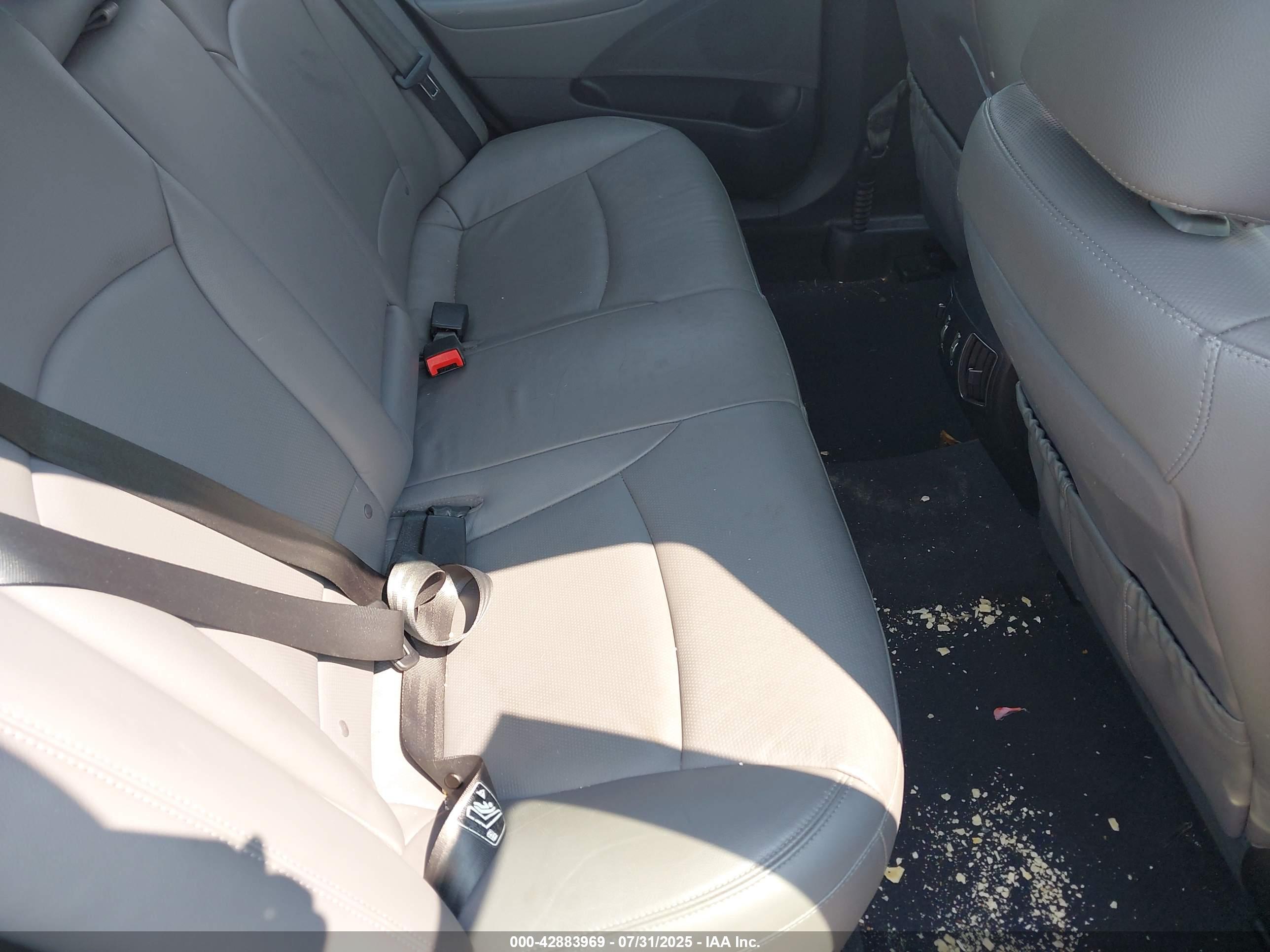 HYUNDAI SONATA image 8