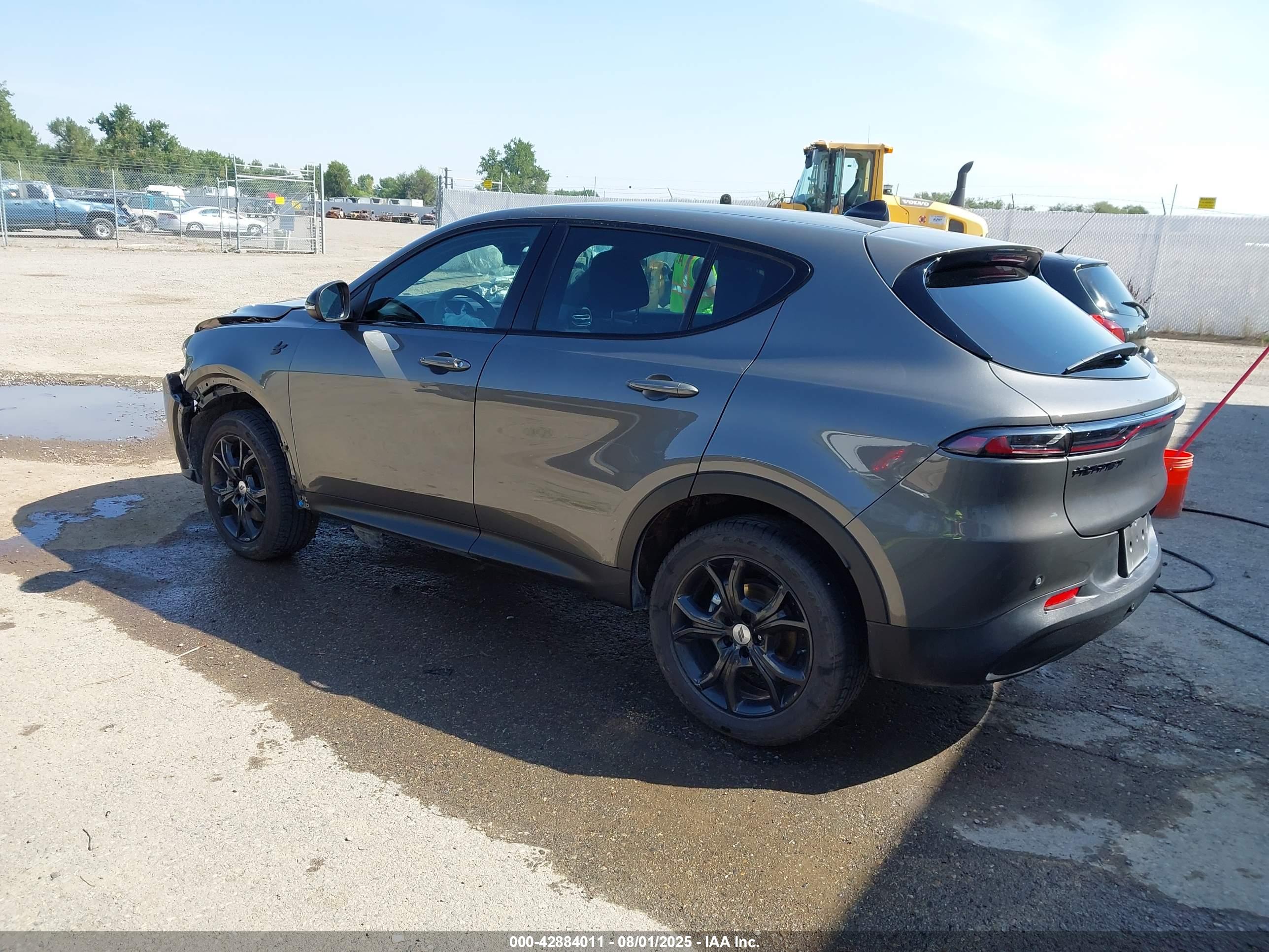 DODGE HORNET image 3