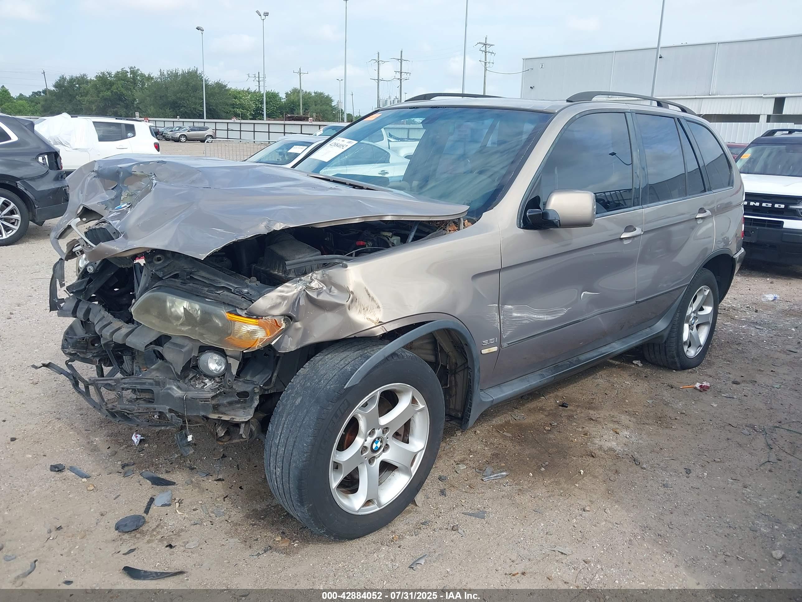 BMW X5 image 2