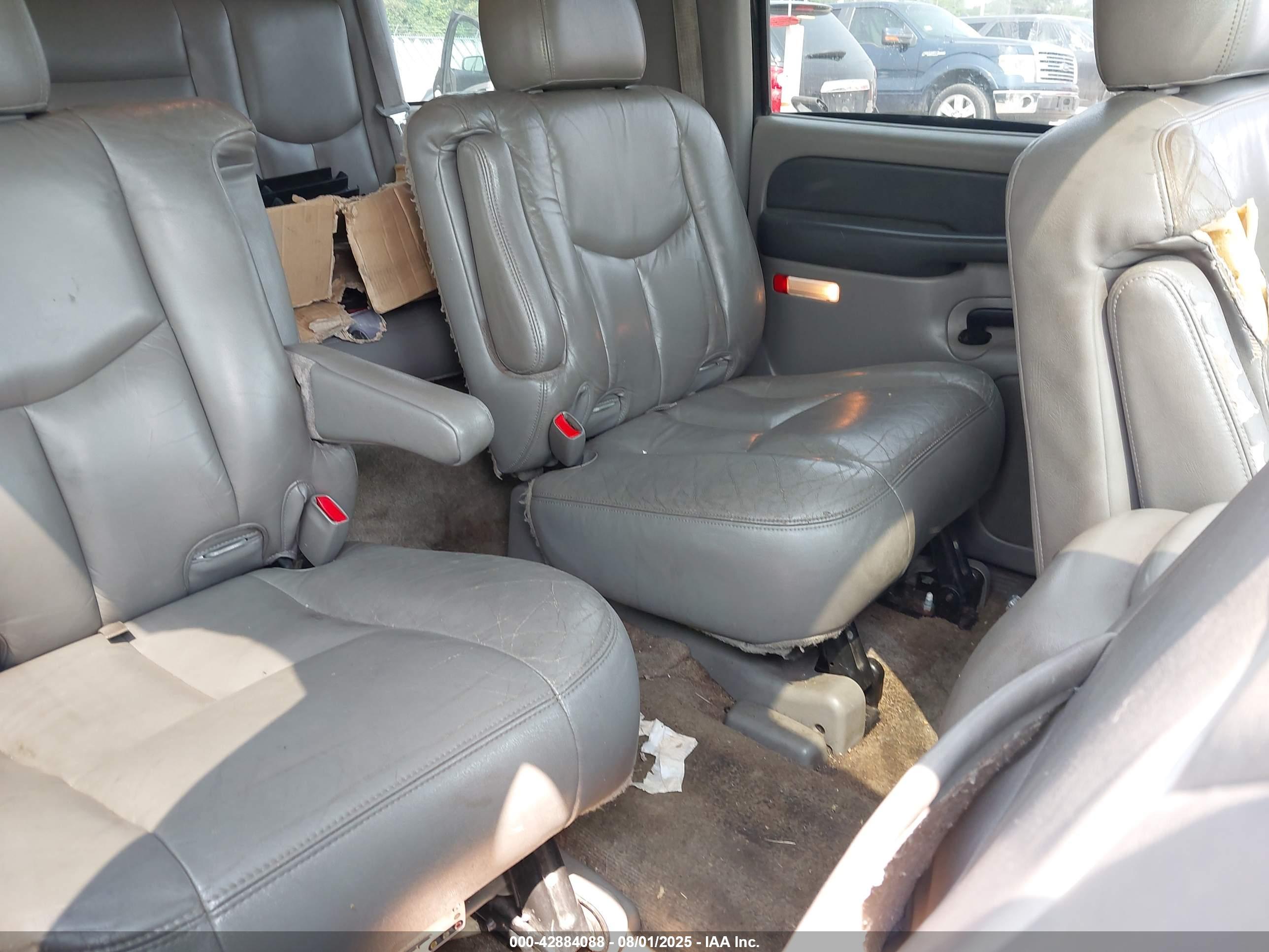GMC YUKON image 8