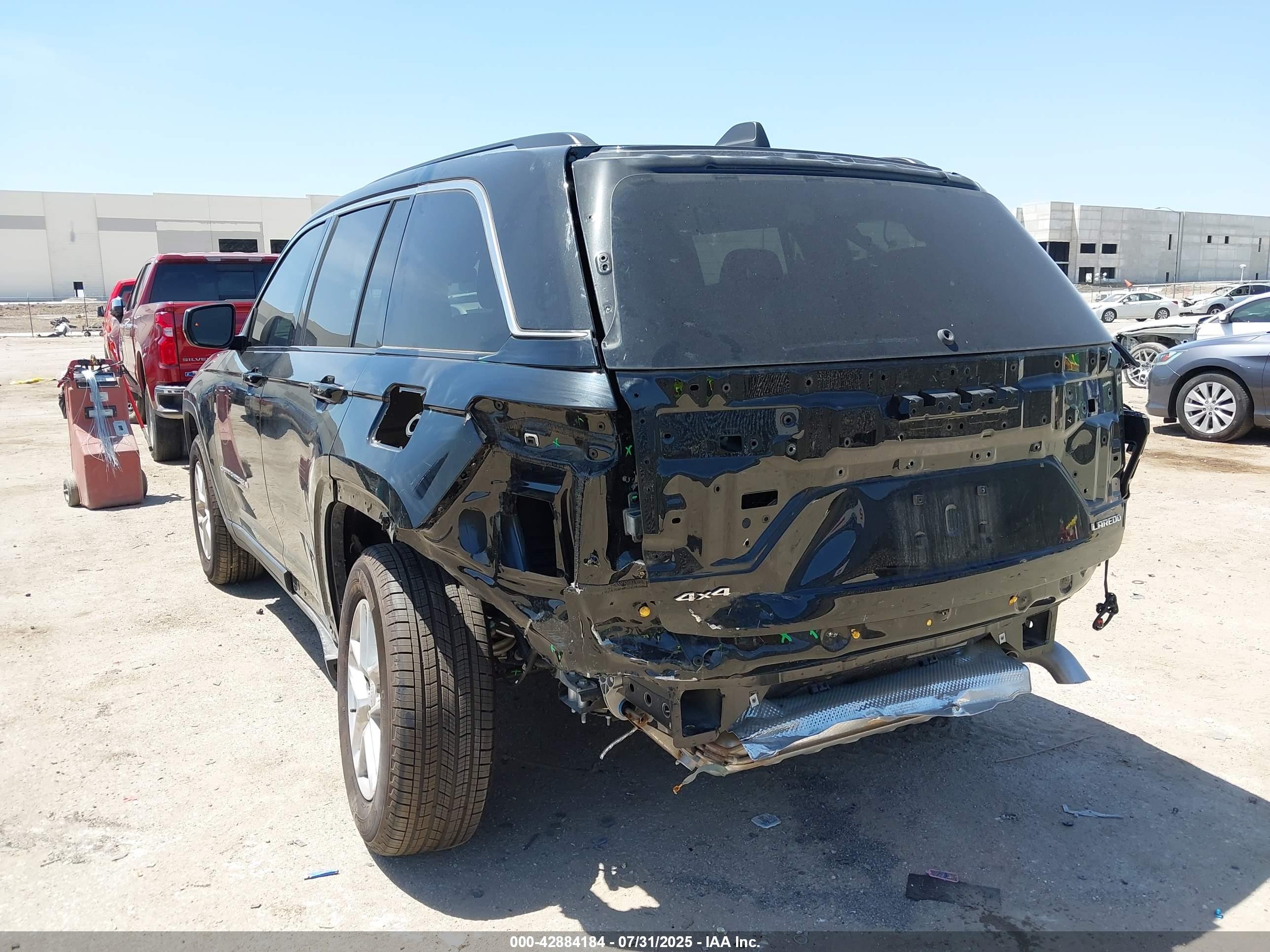 JEEP GRAND image 3