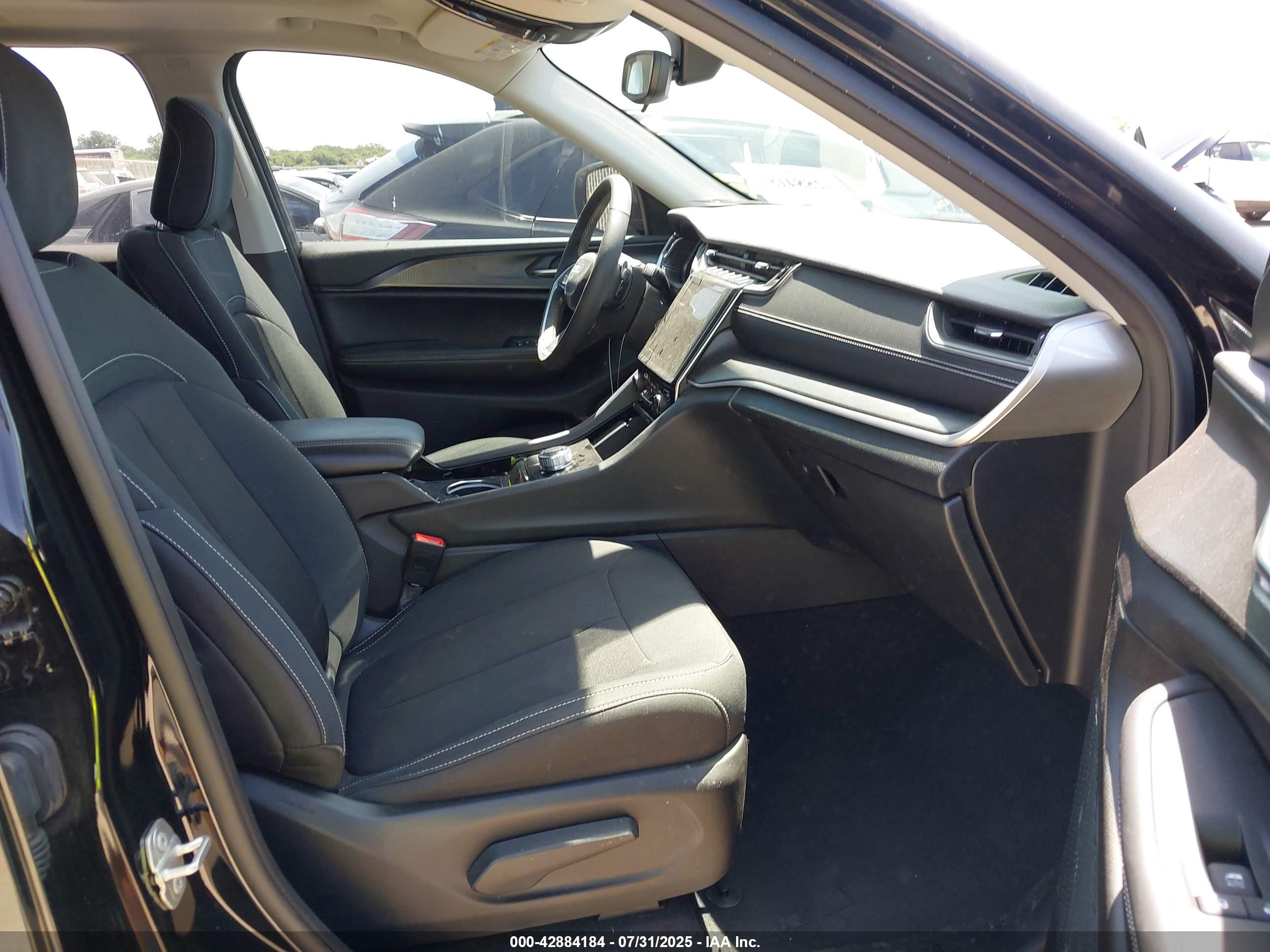 JEEP GRAND image 5