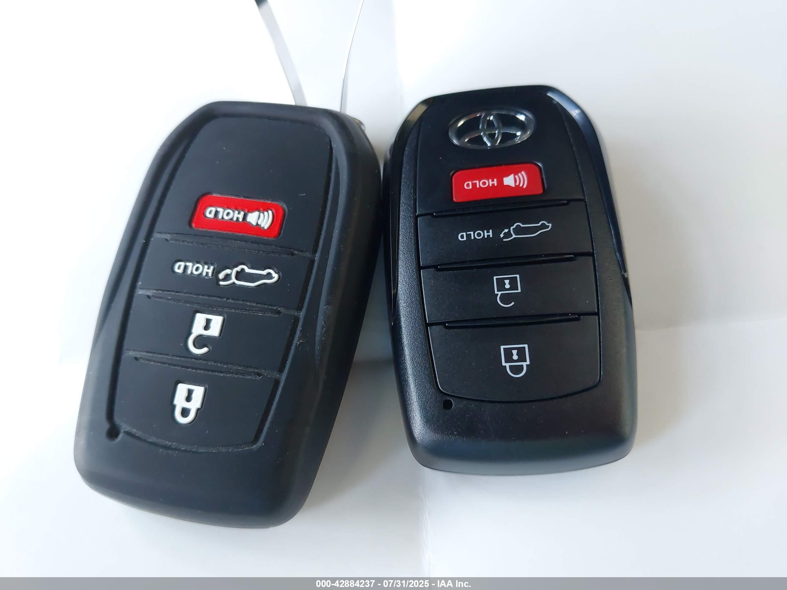 TOYOTA GRAND image 11