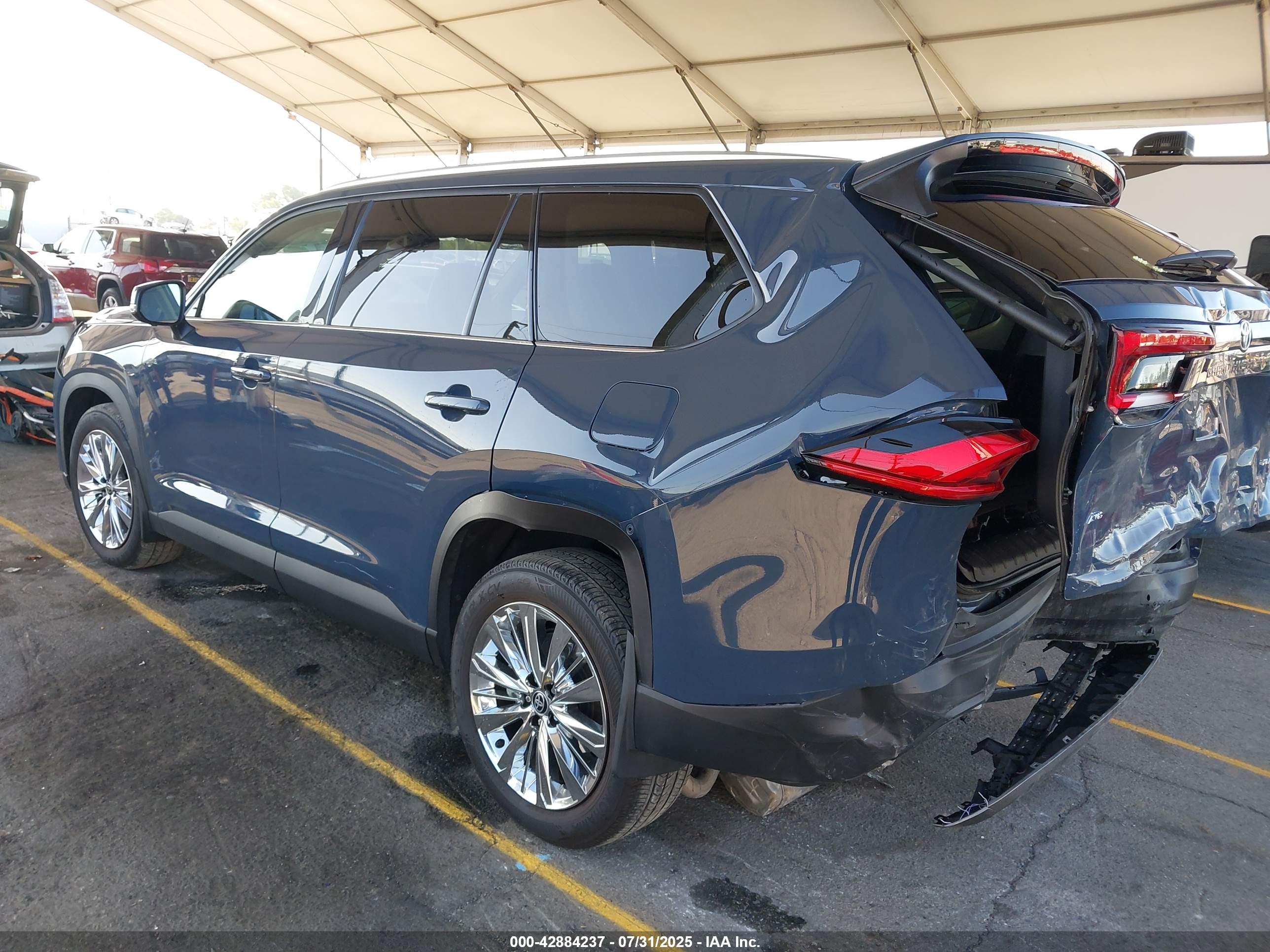 TOYOTA GRAND image 3