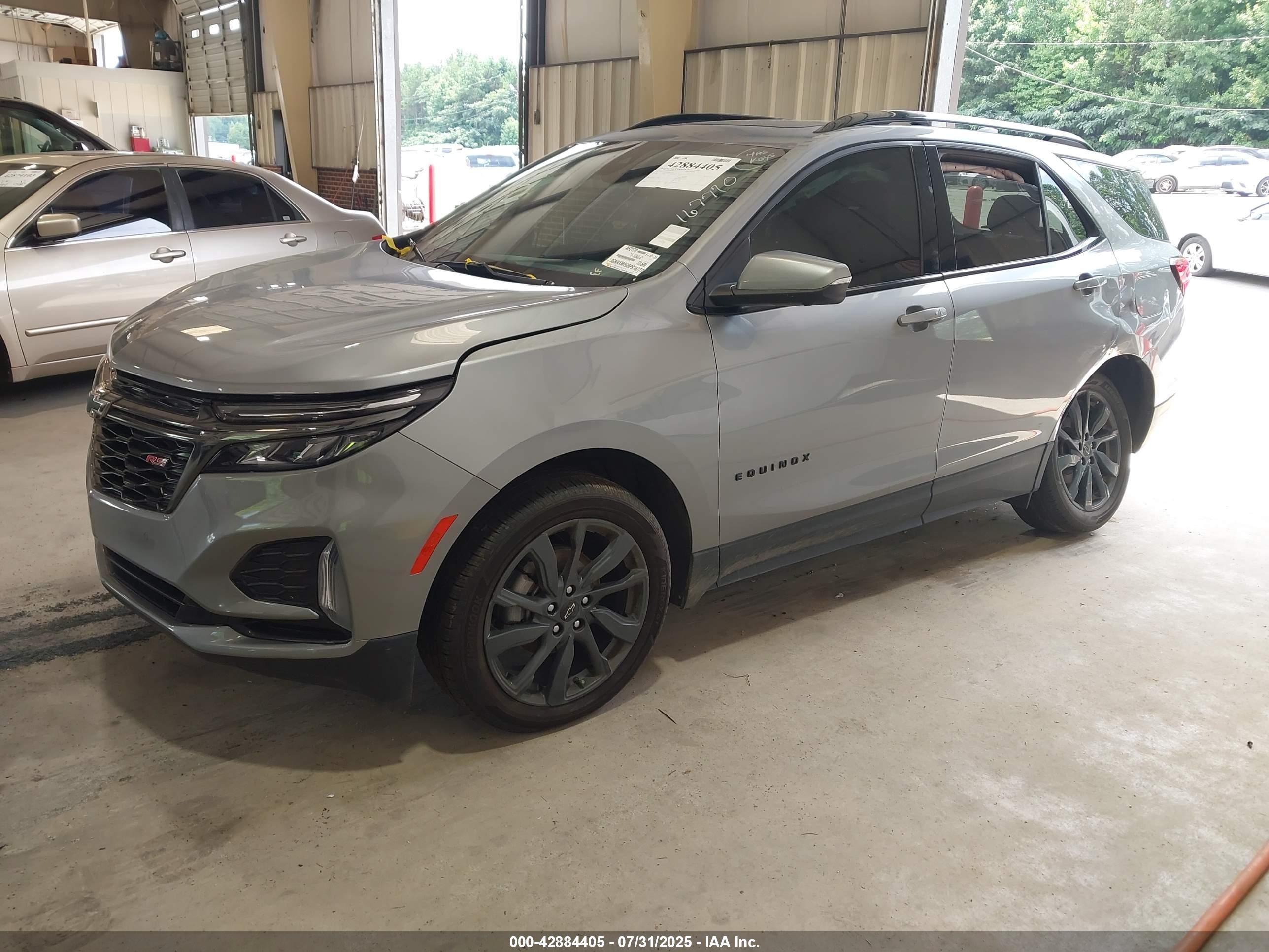 CHEVROLET EQUINOX image 2
