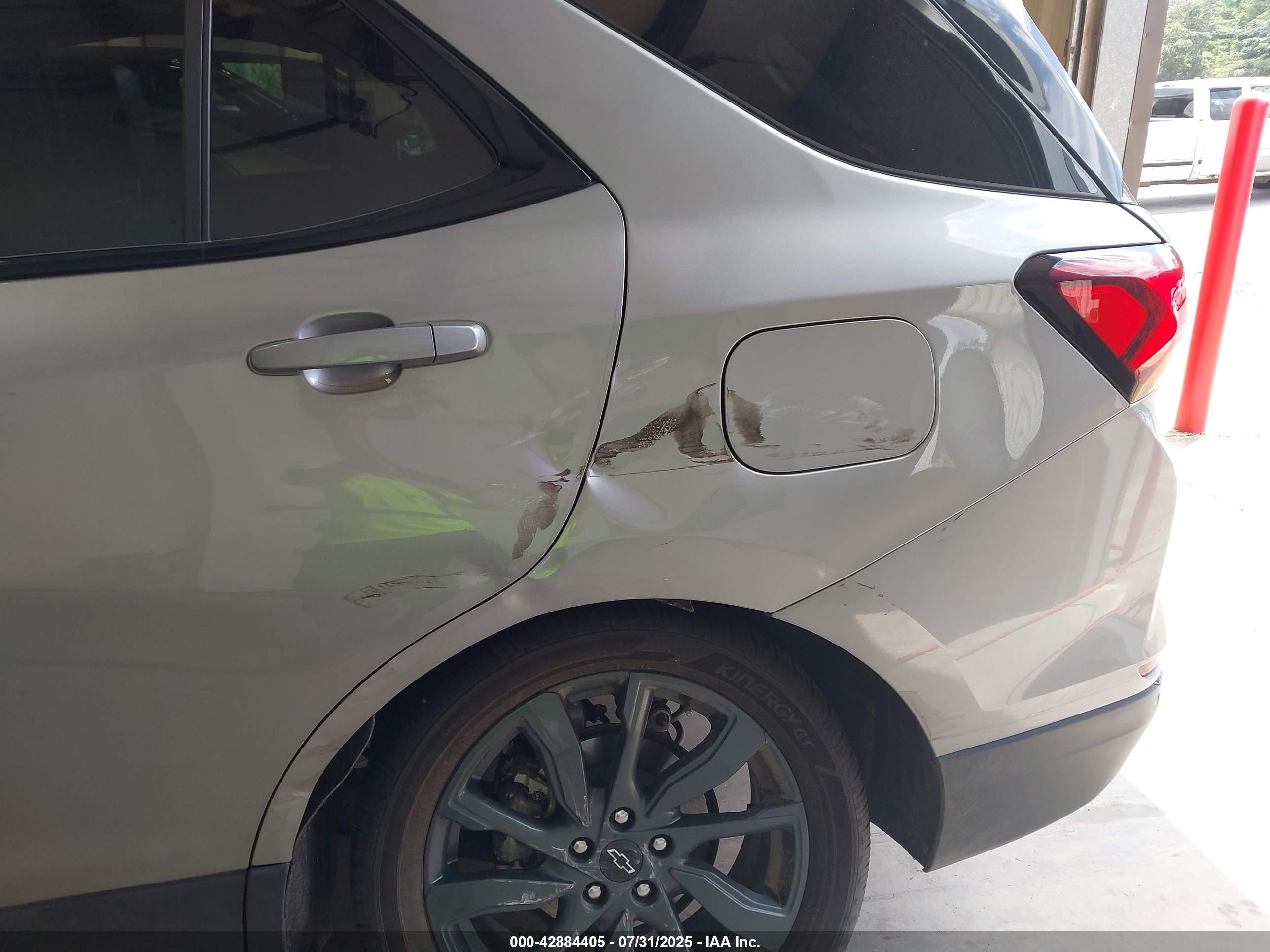 CHEVROLET EQUINOX image 6