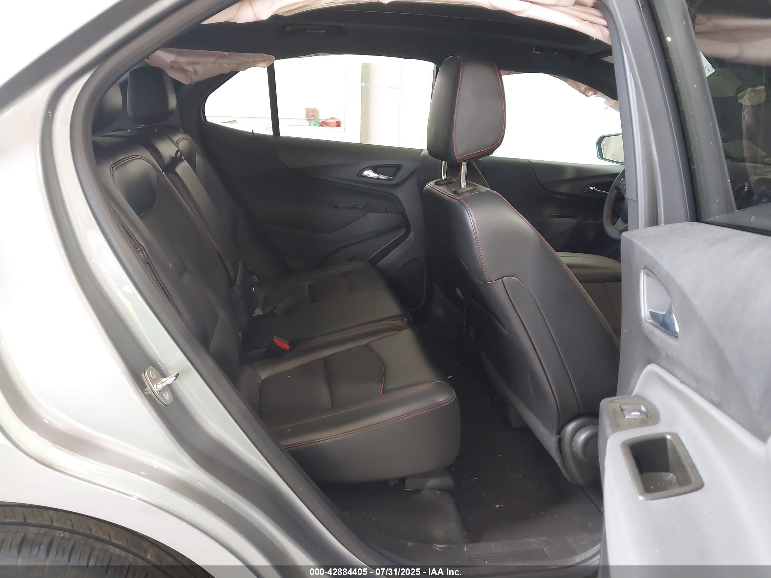 CHEVROLET EQUINOX image 8