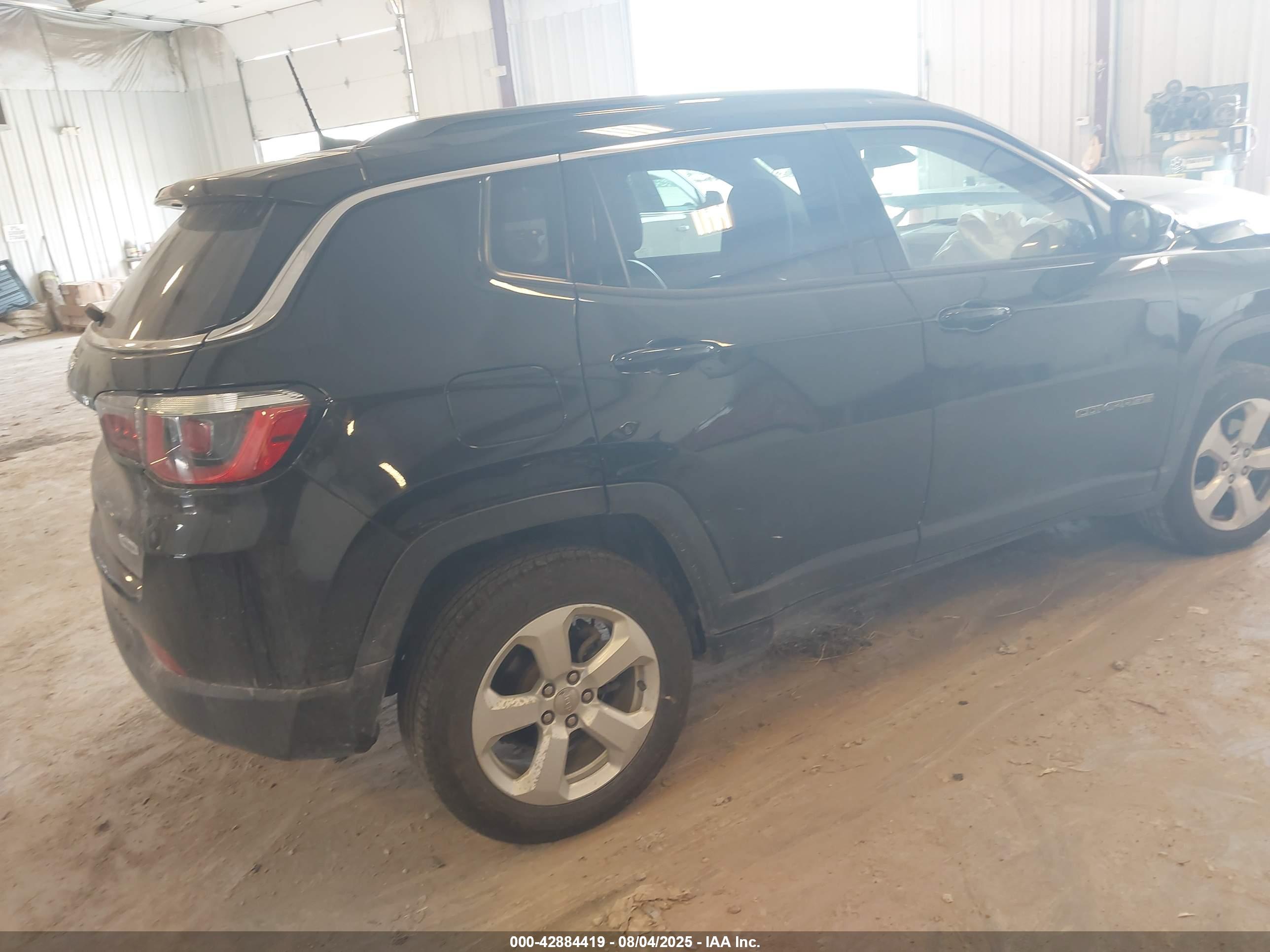 JEEP COMPASS image 4