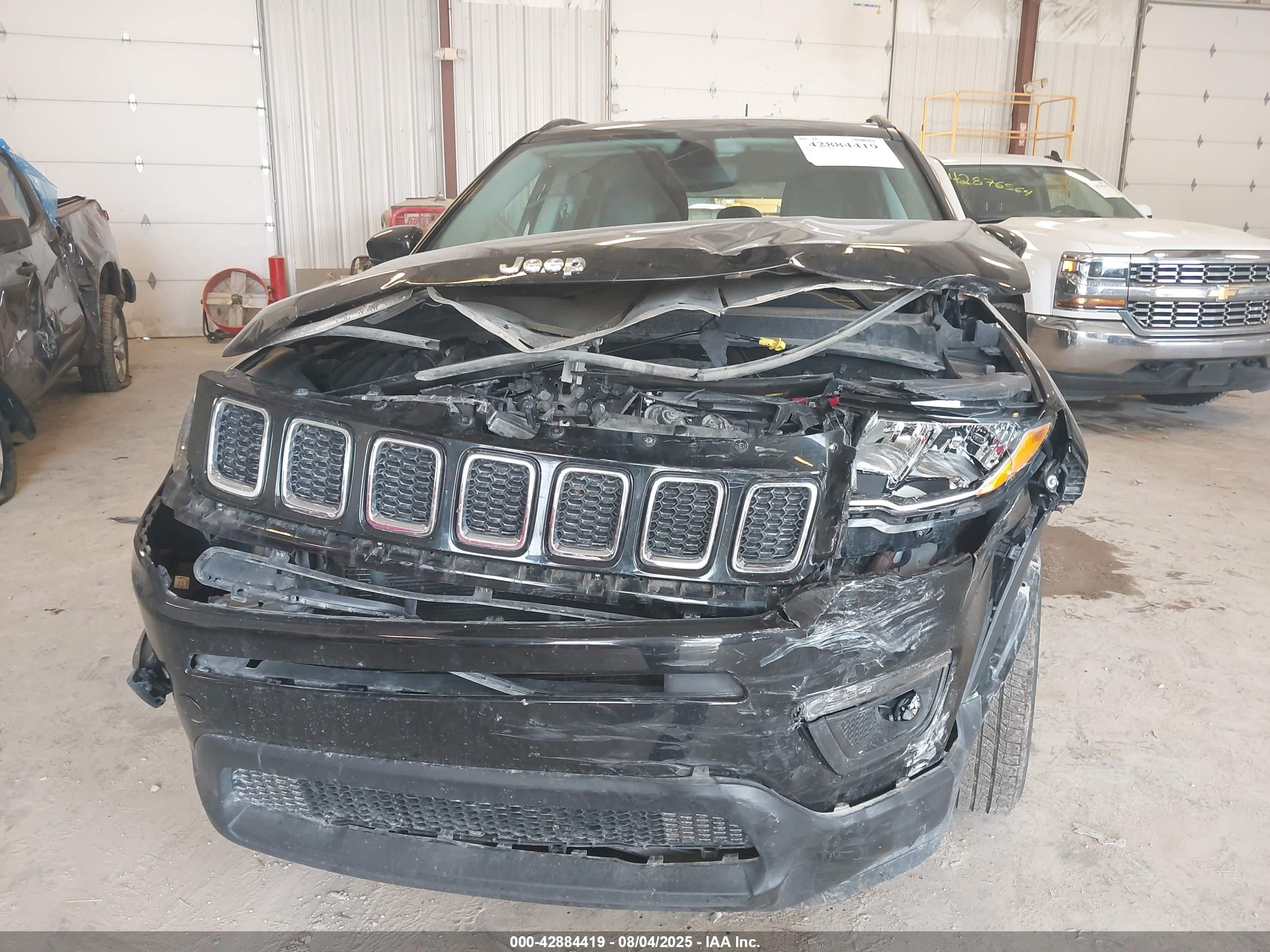 JEEP COMPASS image 6