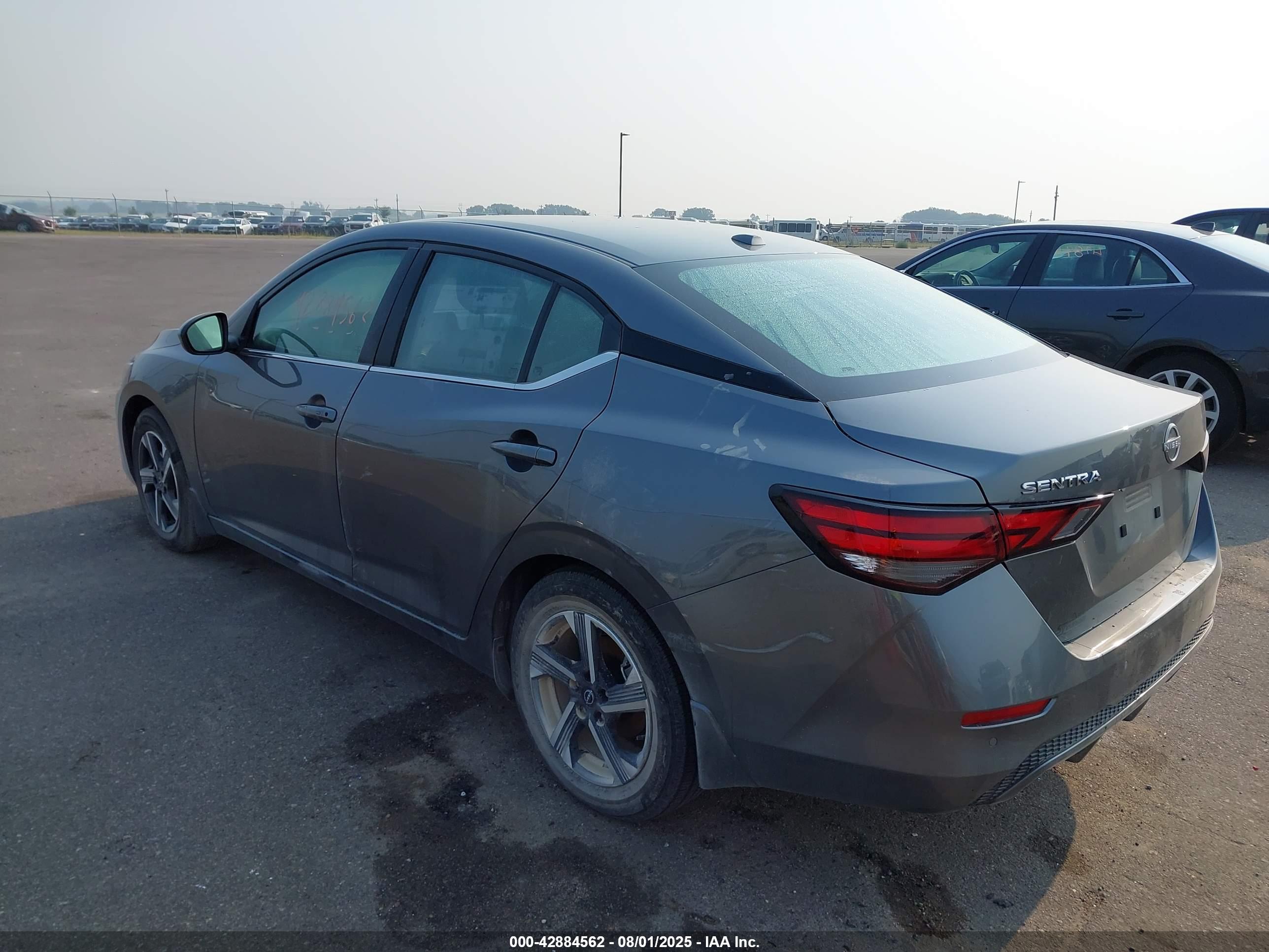 NISSAN SENTRA image 3