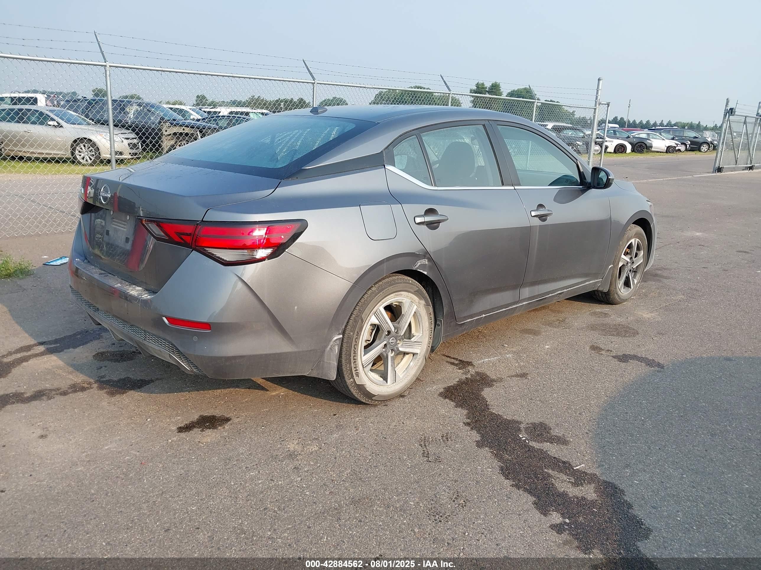 NISSAN SENTRA image 4