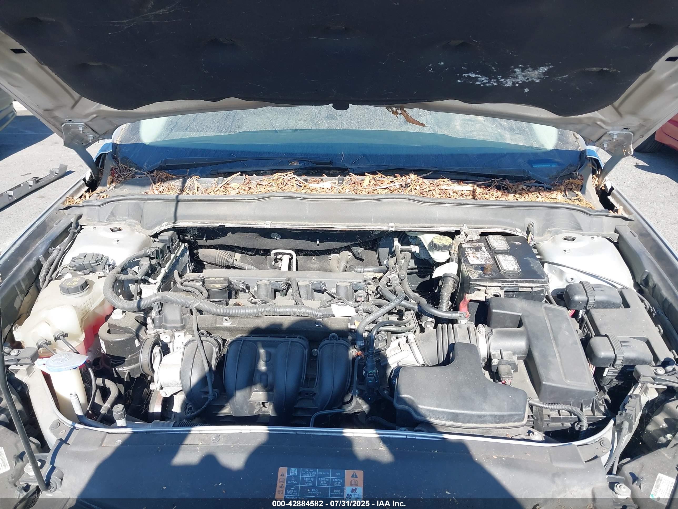 FORD FUSION image 10