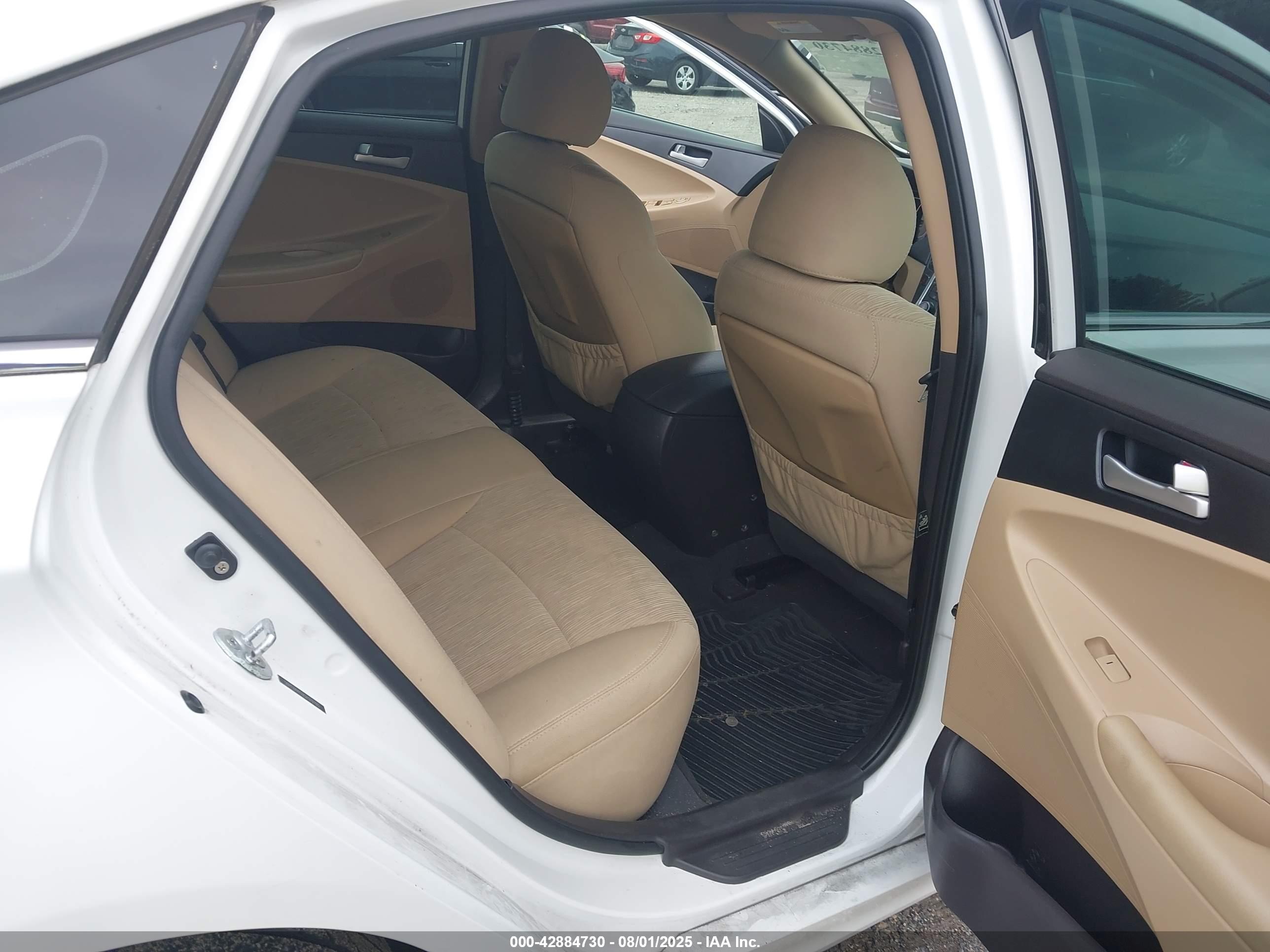 HYUNDAI SONATA image 8