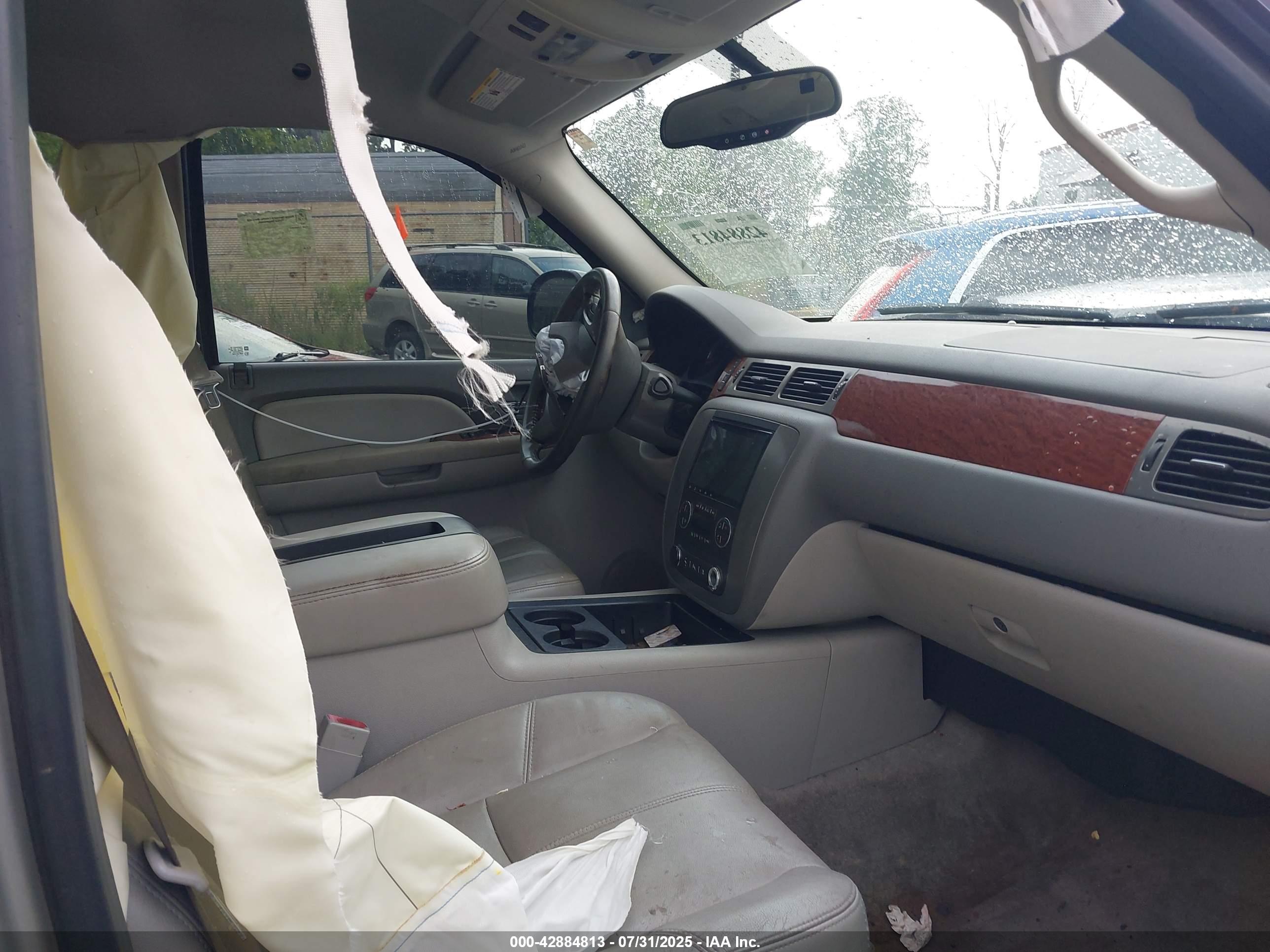 GMC YUKON image 5