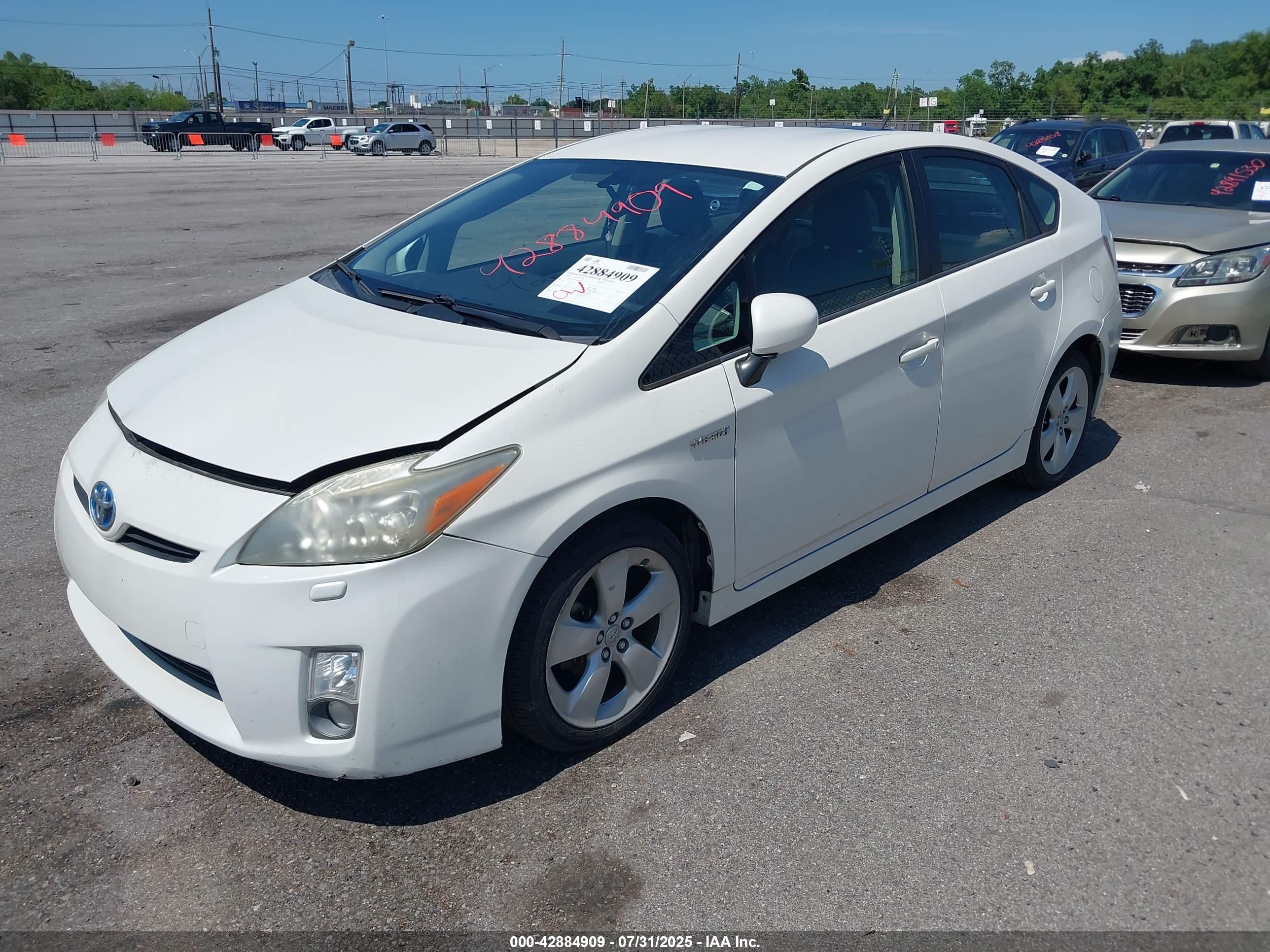 TOYOTA PRIUS image 2