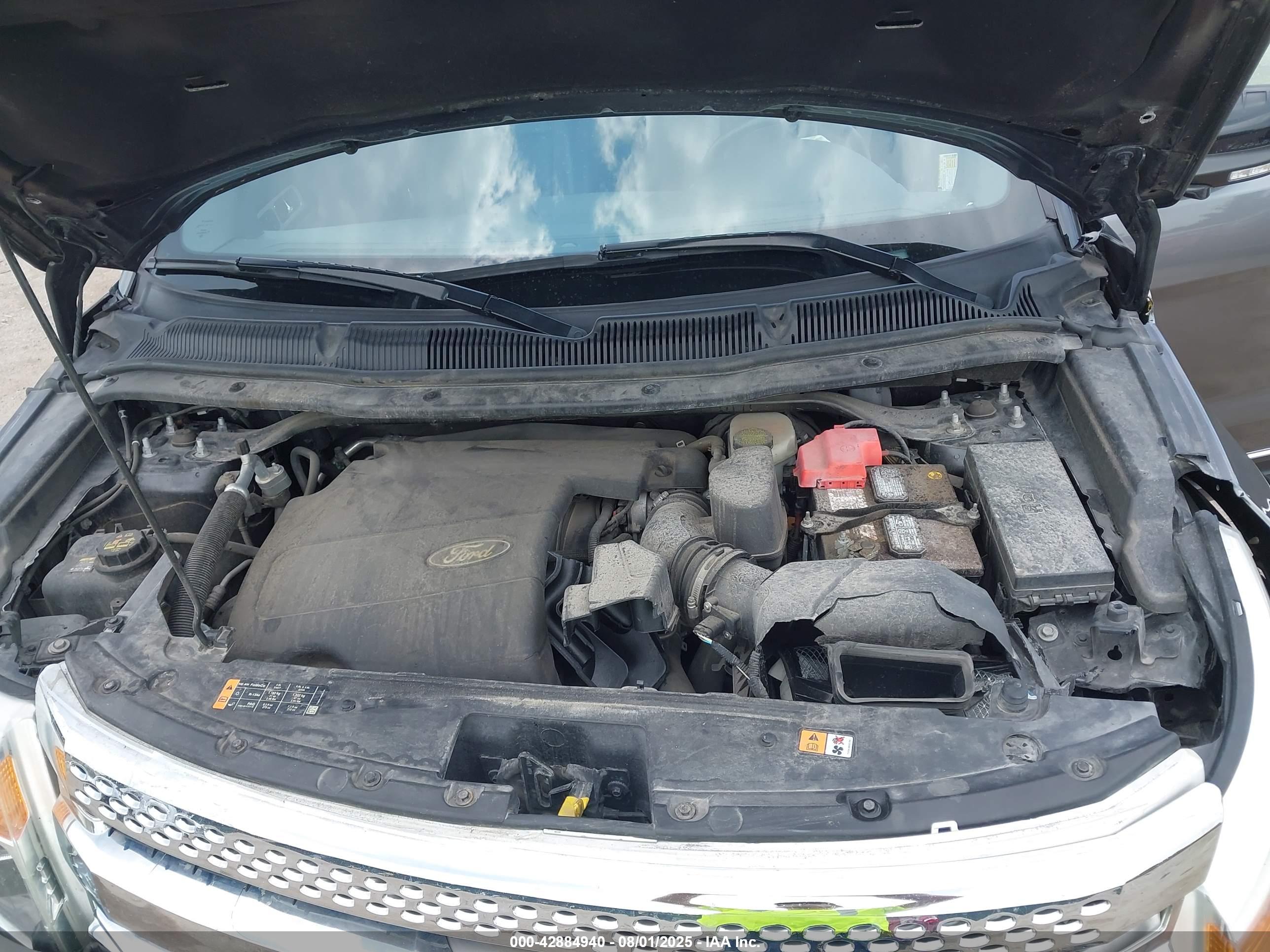 FORD EXPLORER image 10