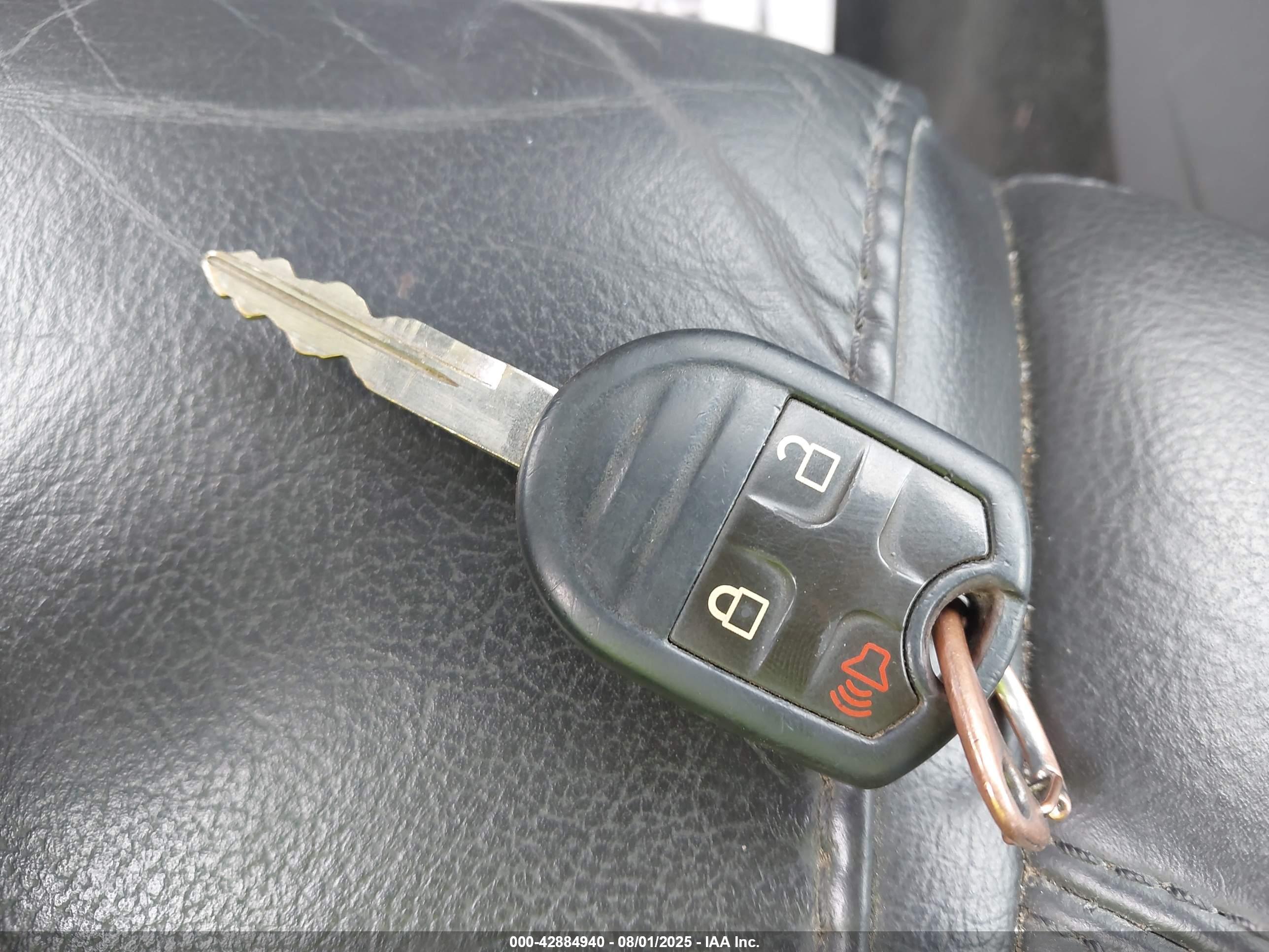 FORD EXPLORER image 11