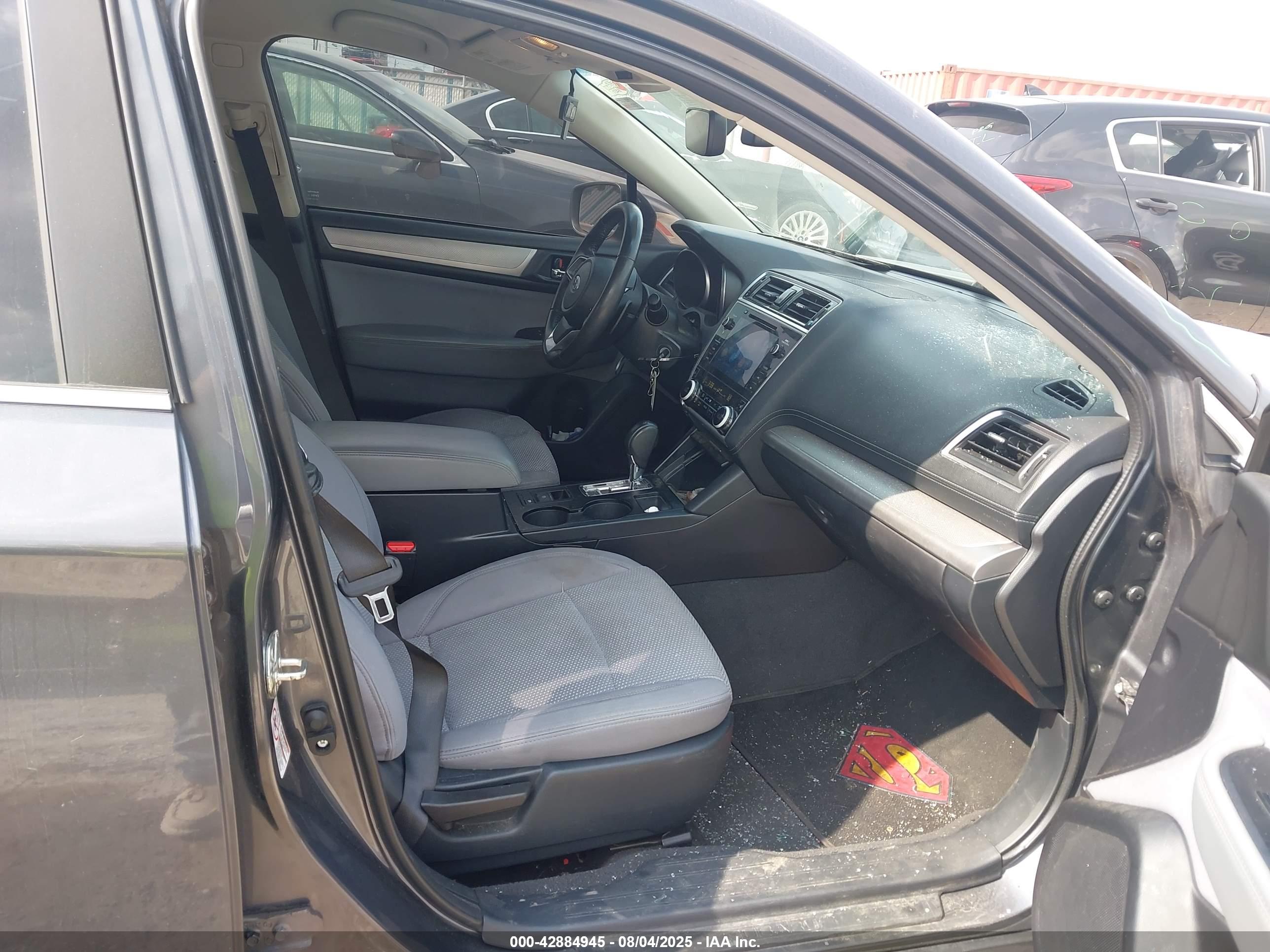 SUBARU LEGACY image 5