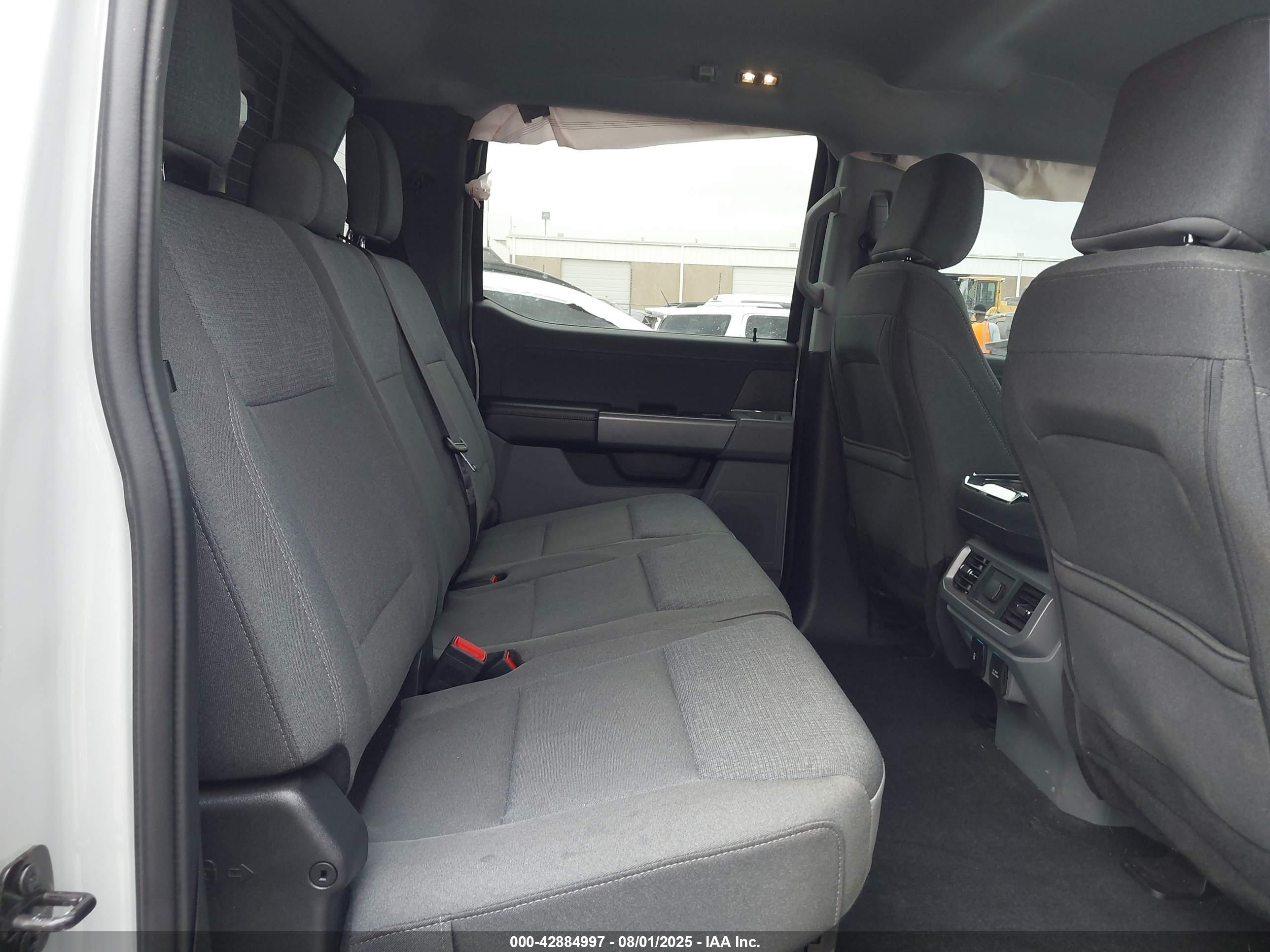FORD F-150 image 8