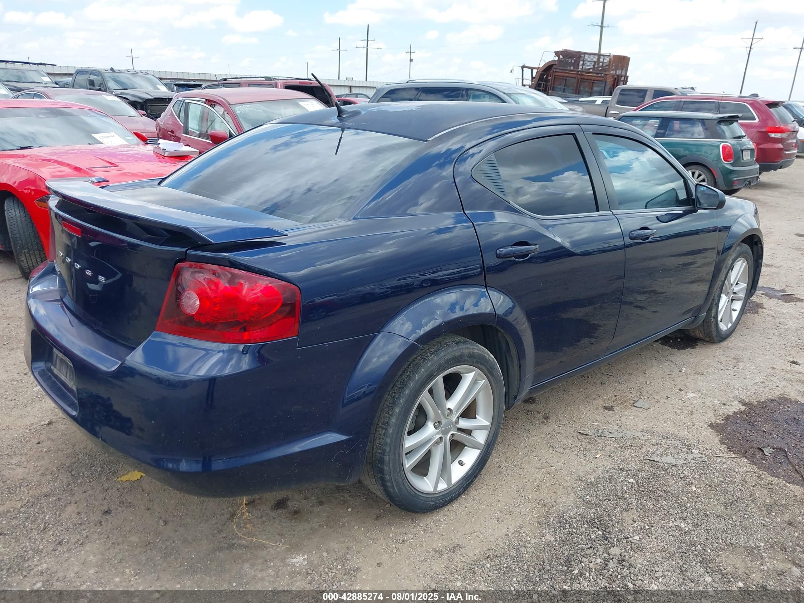 DODGE AVENGER image 4