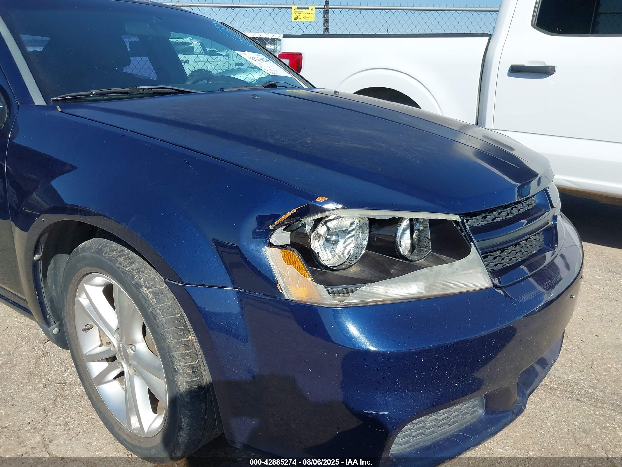 DODGE AVENGER image 6