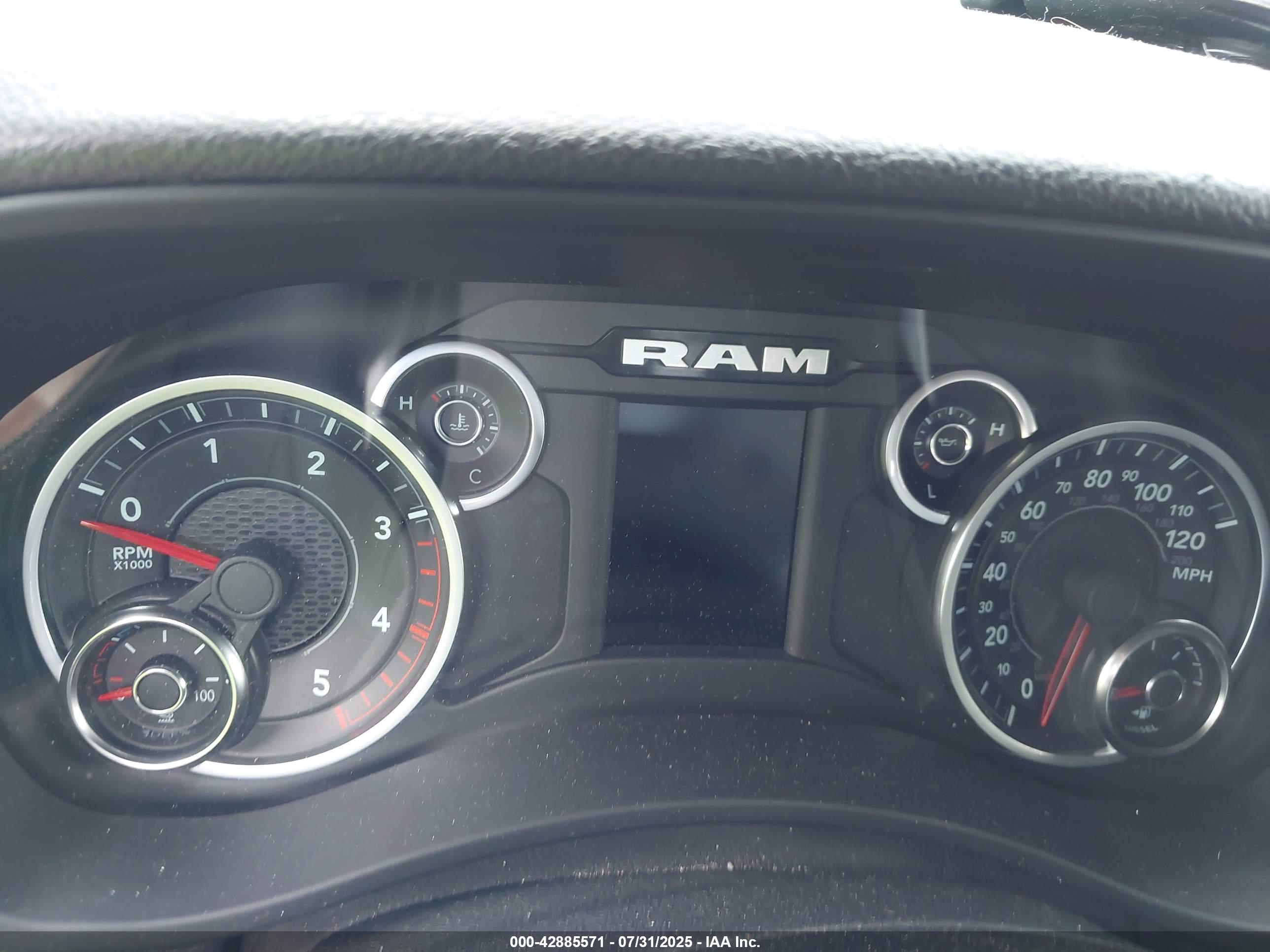 RAM 3500 image 6