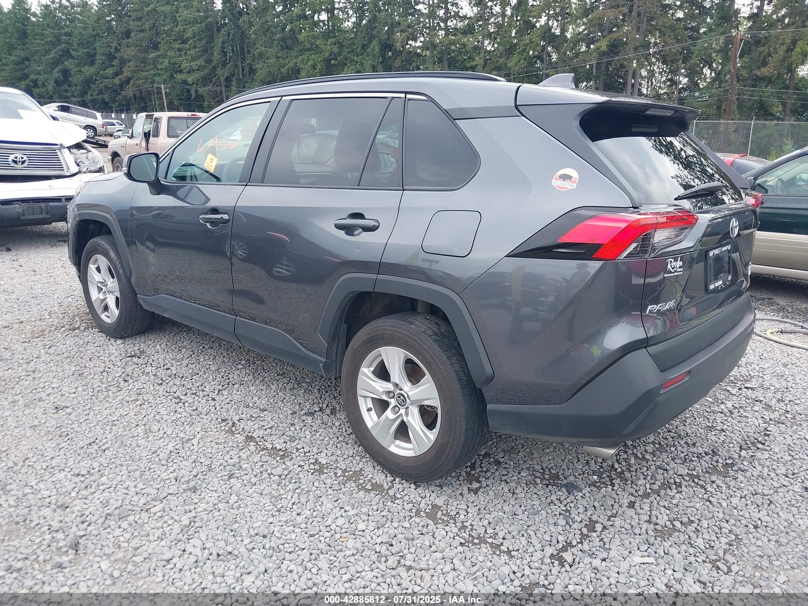 TOYOTA RAV4 image 3