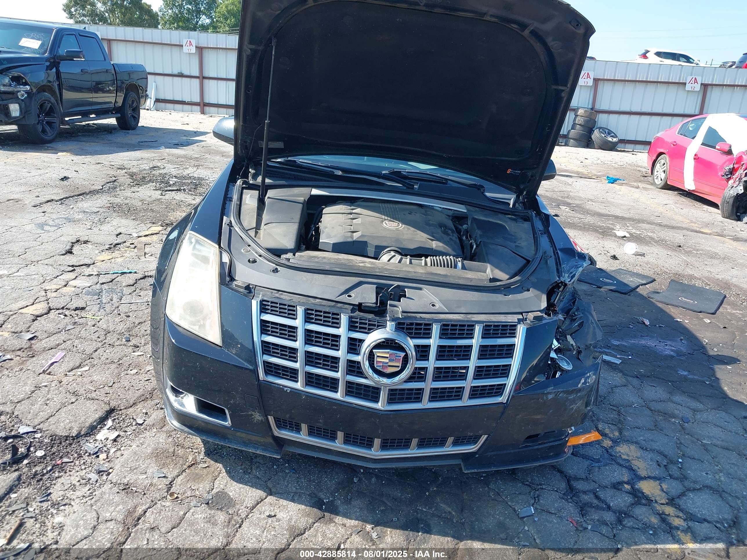 CADILLAC CTS image 10