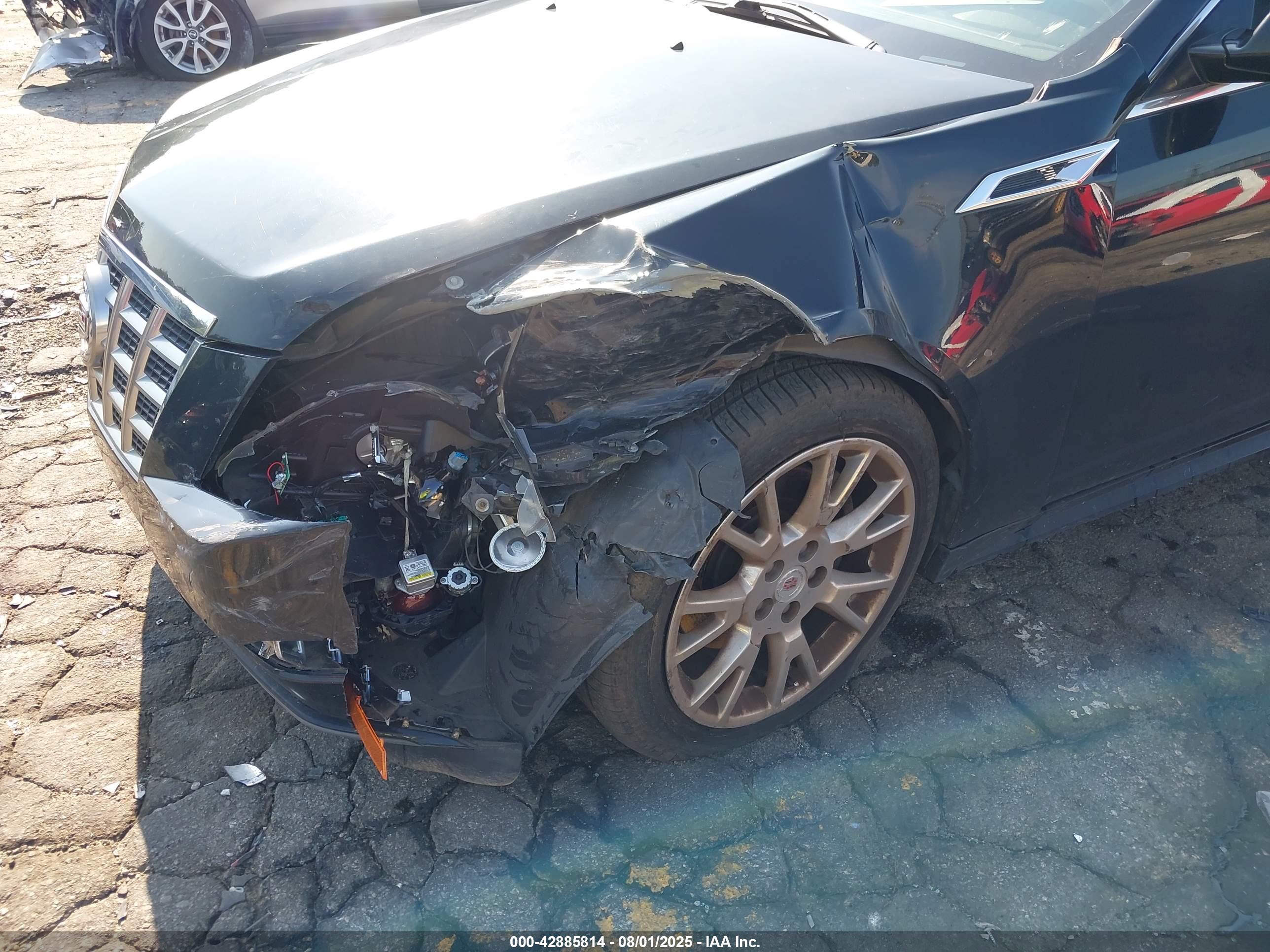 CADILLAC CTS image 6