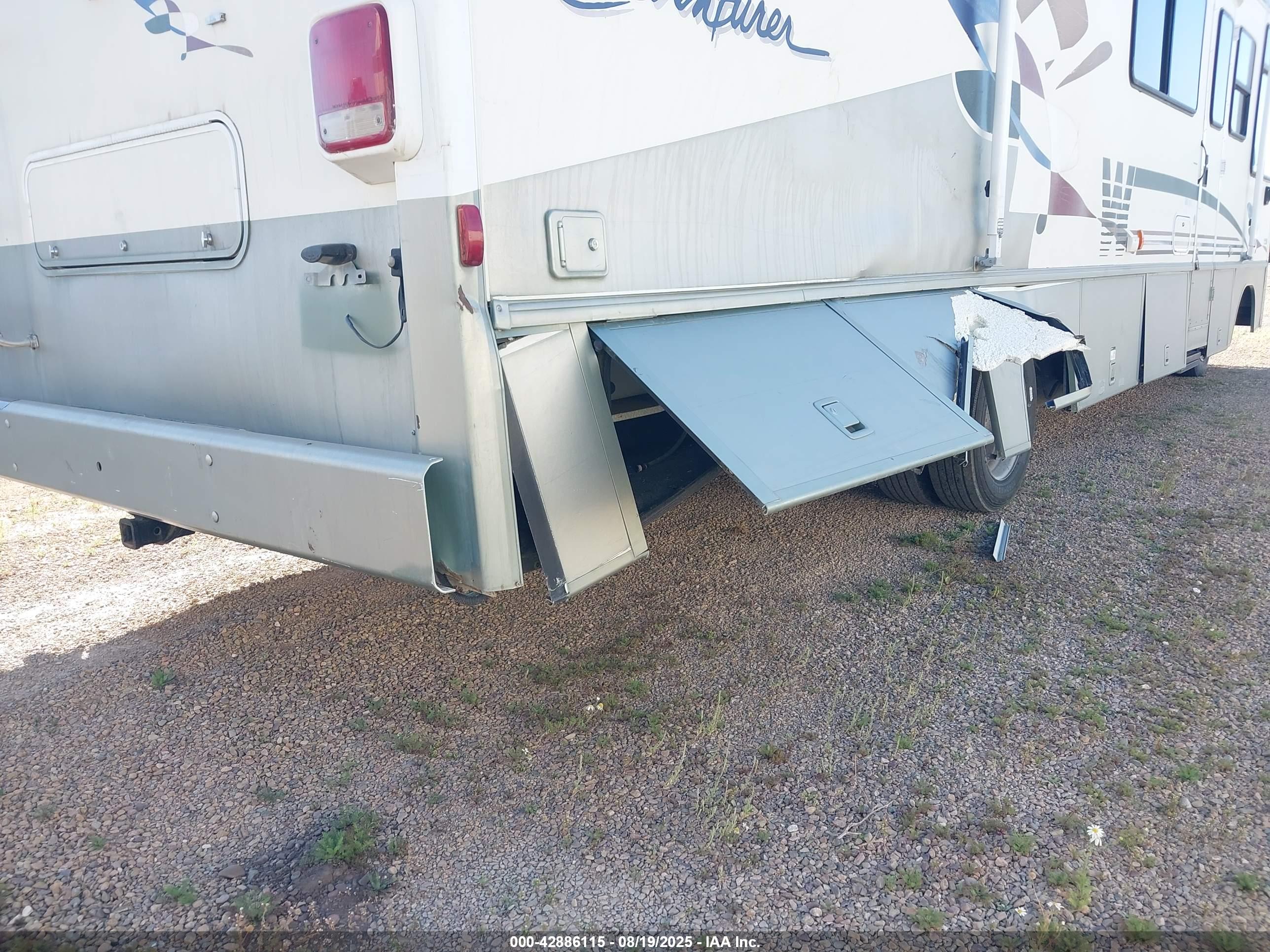 WINNEBAGO ADVENTURER image 6
