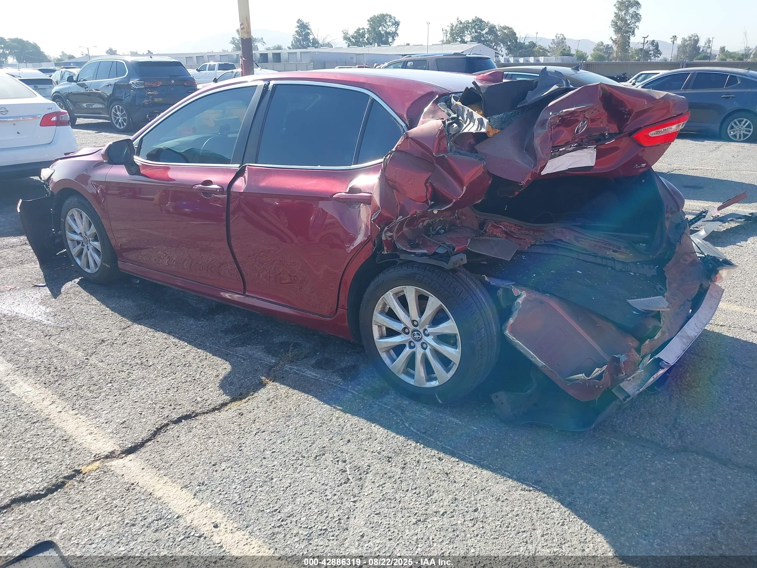 TOYOTA CAMRY image 3