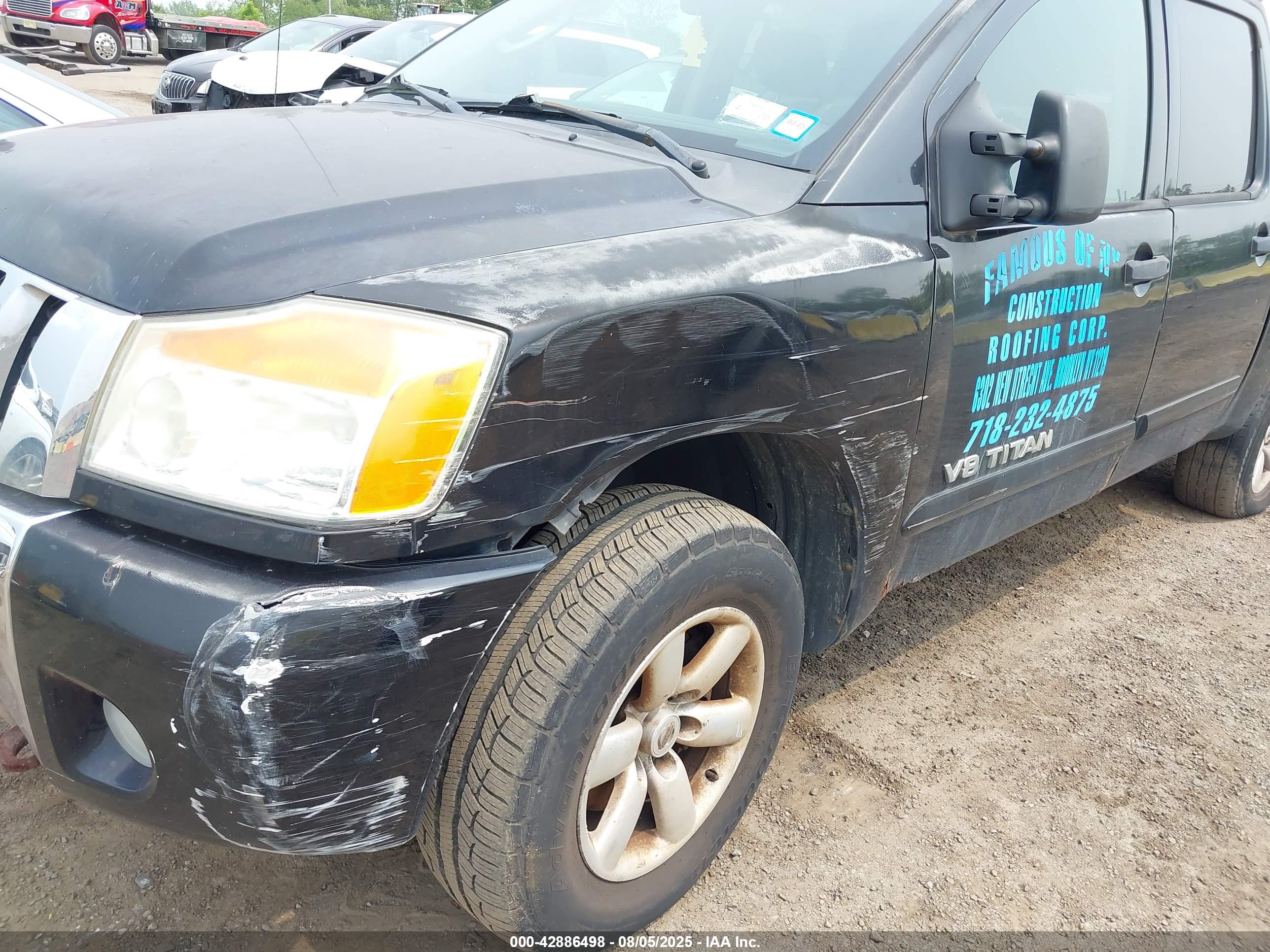 NISSAN TITAN image 6