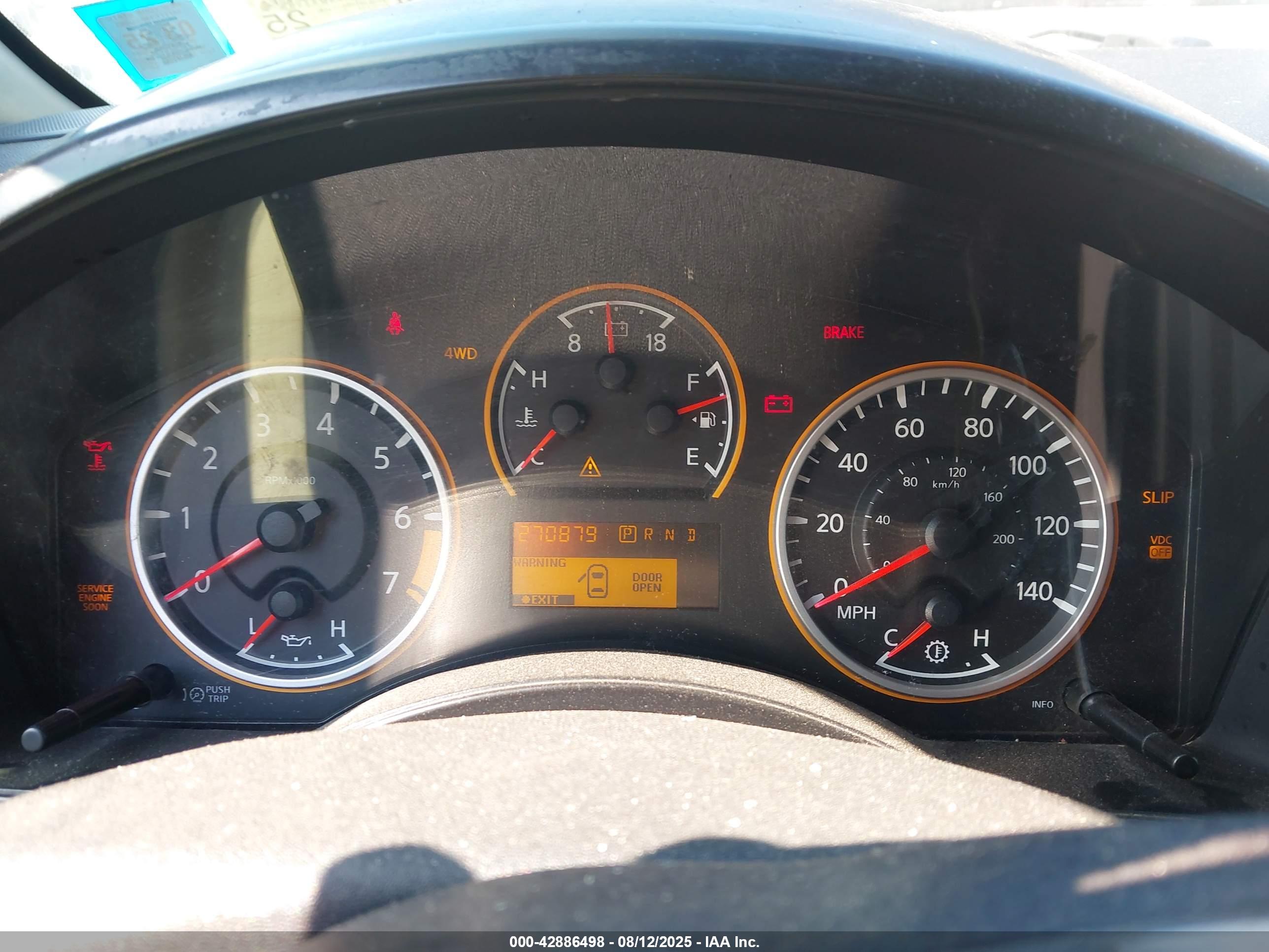 NISSAN TITAN image 7