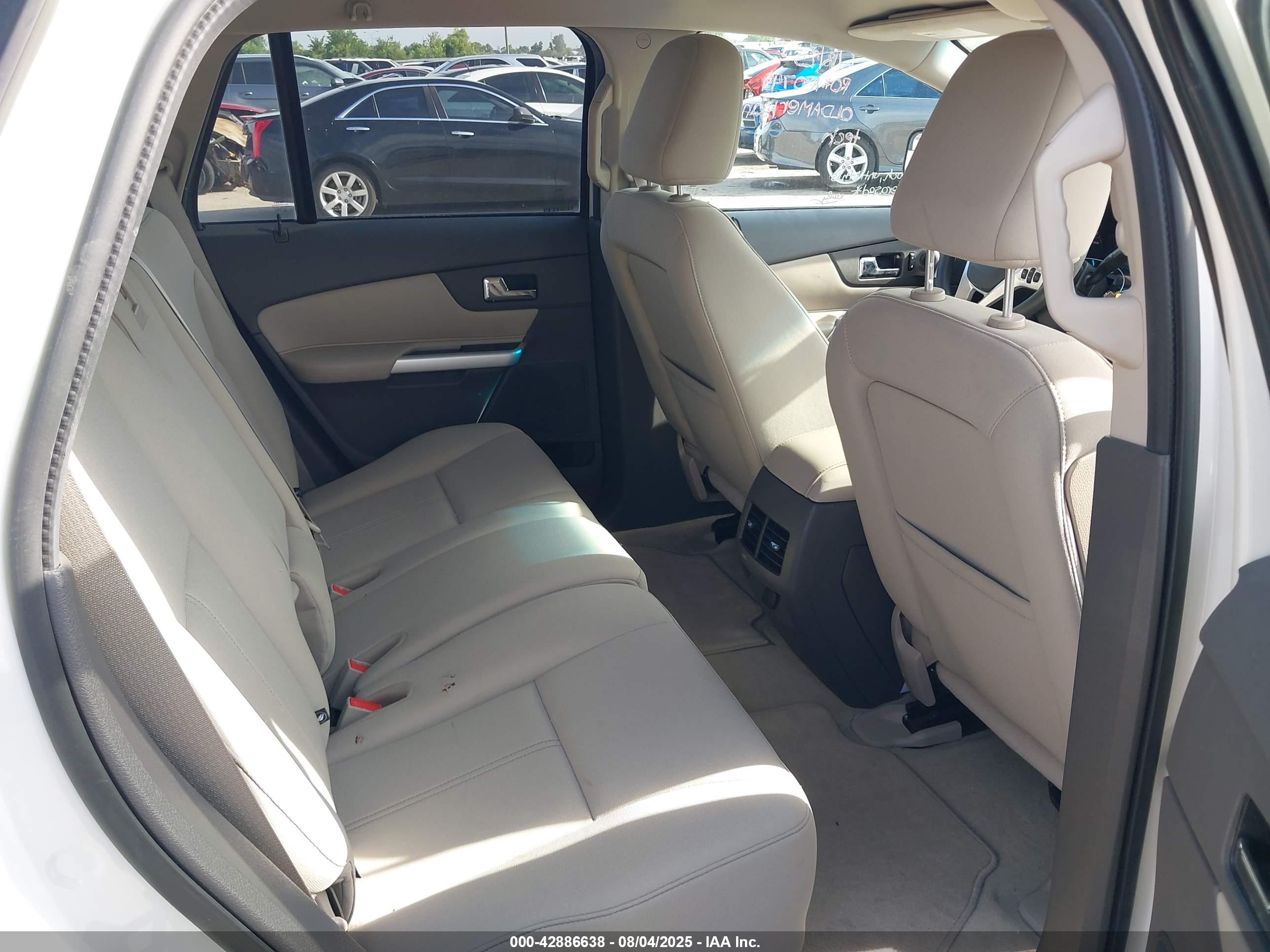 FORD EDGE image 8