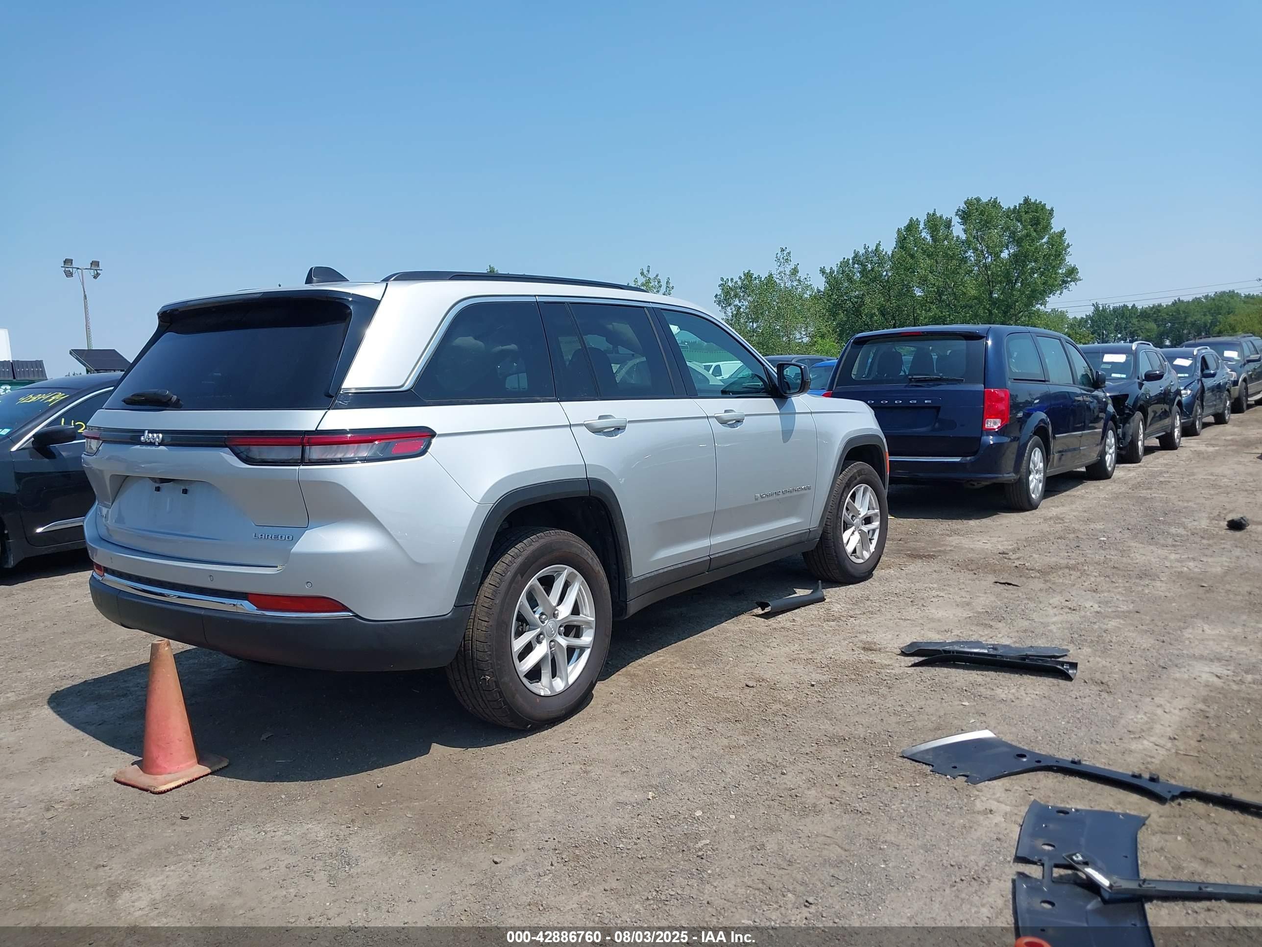 JEEP GRAND image 4