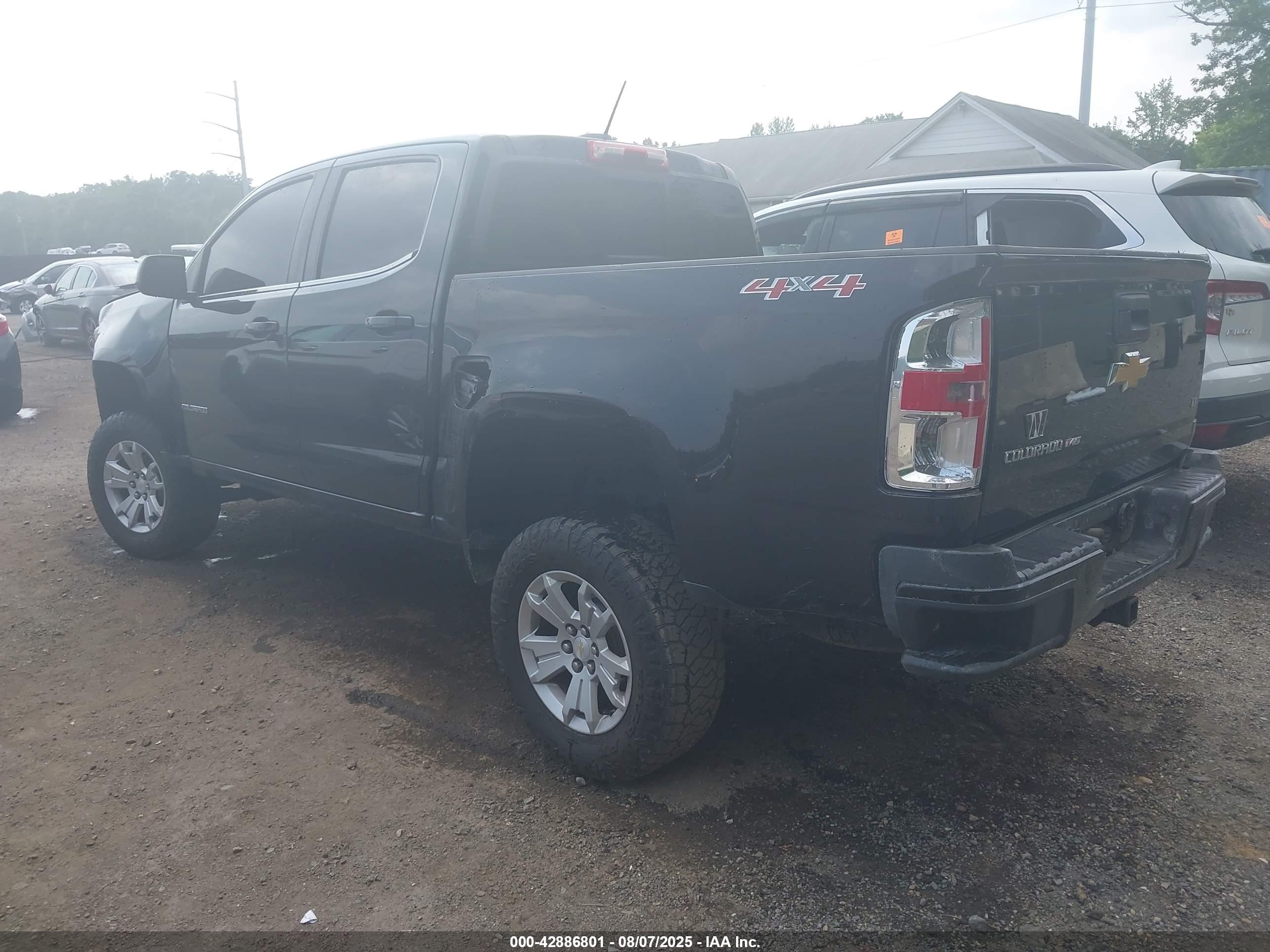 CHEVROLET COLORADO image 3