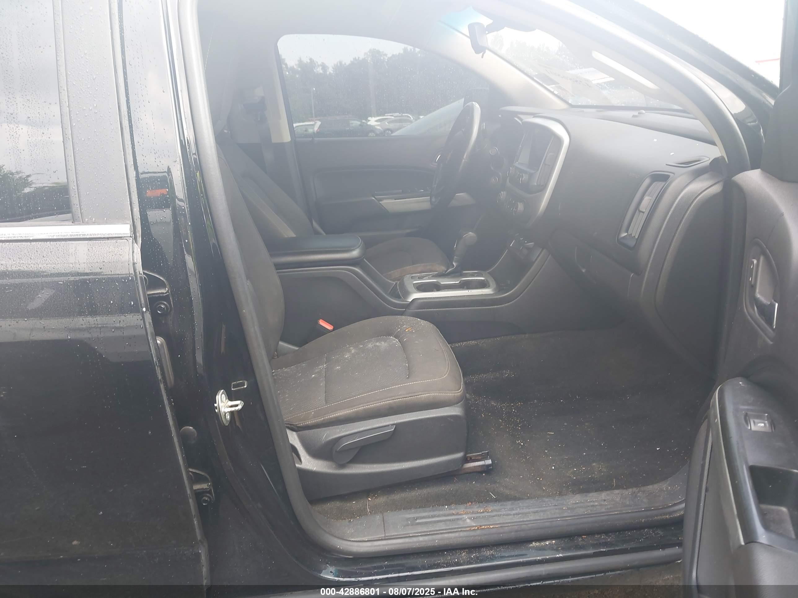 CHEVROLET COLORADO image 5