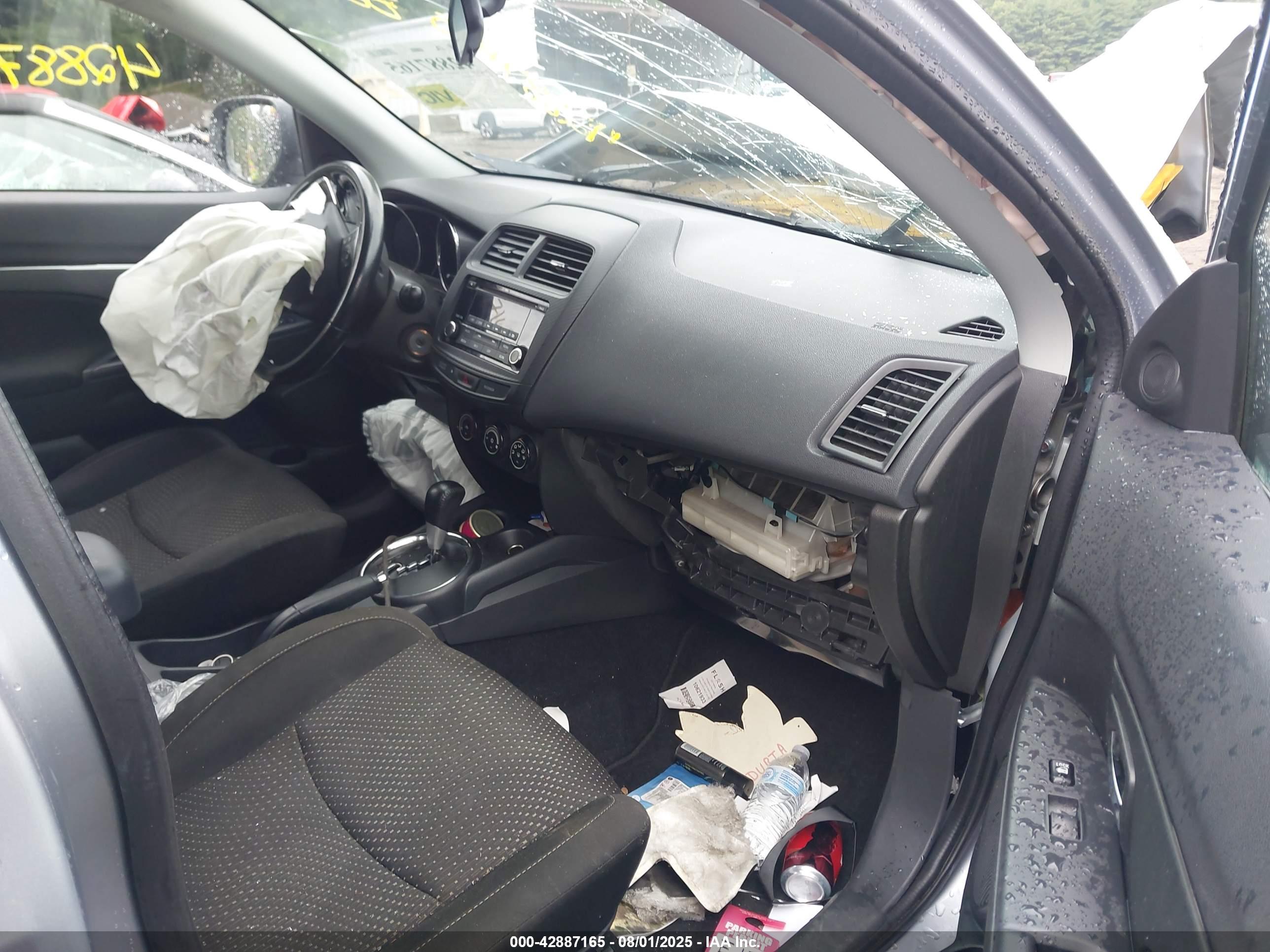 MITSUBISHI OUTLANDER image 5