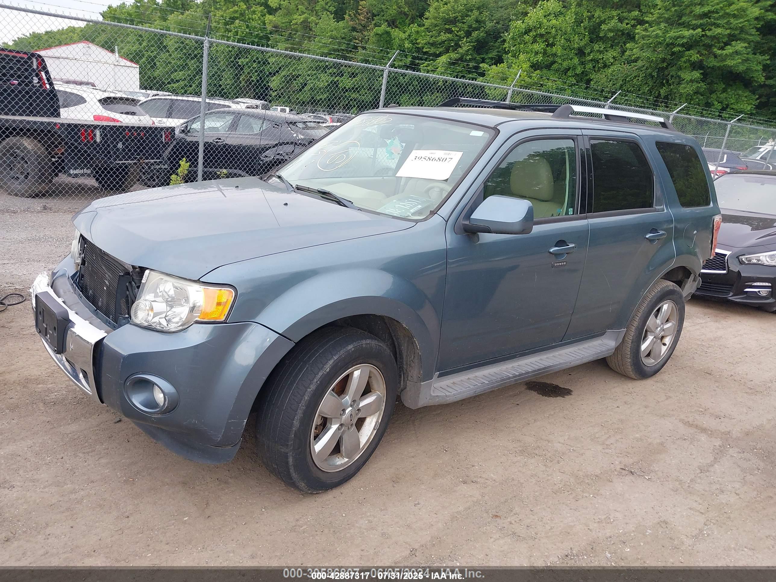 FORD ESCAPE image 2
