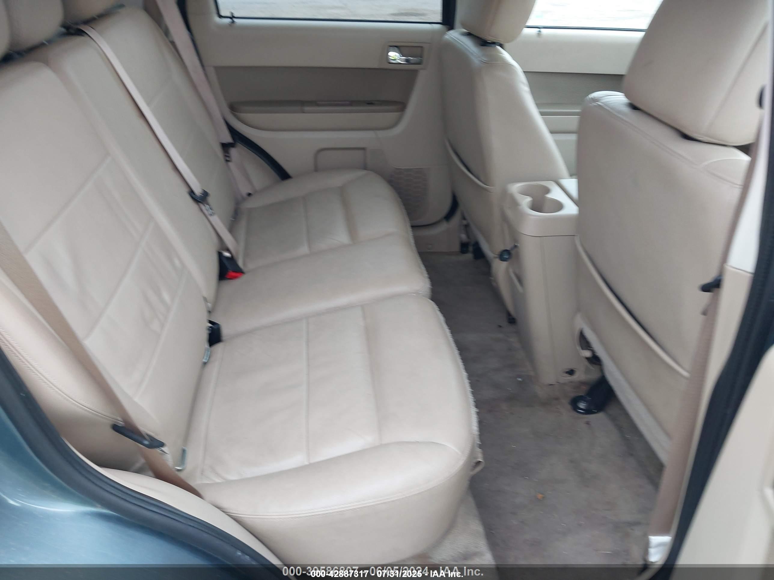 FORD ESCAPE image 8