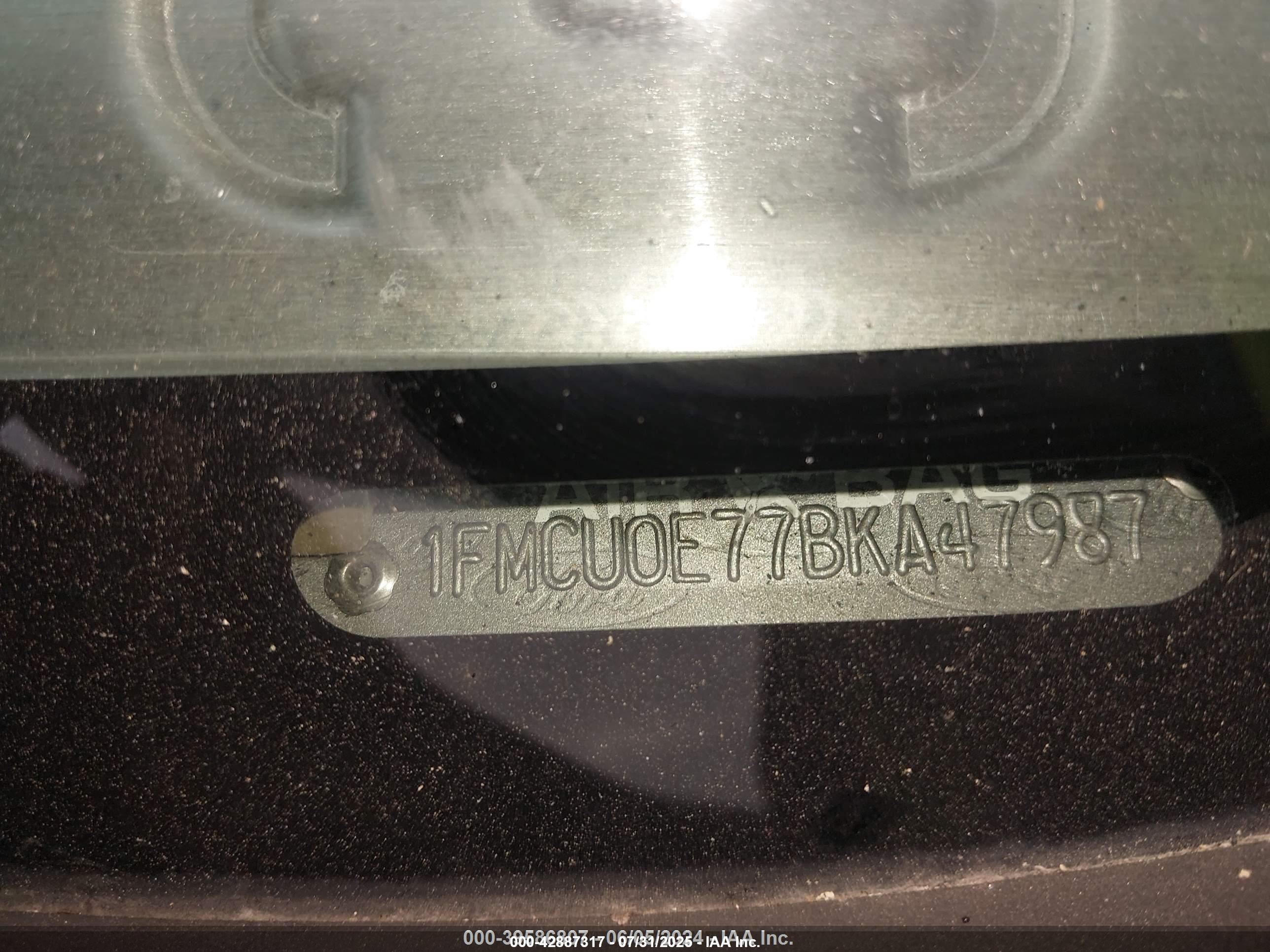 FORD ESCAPE image 9