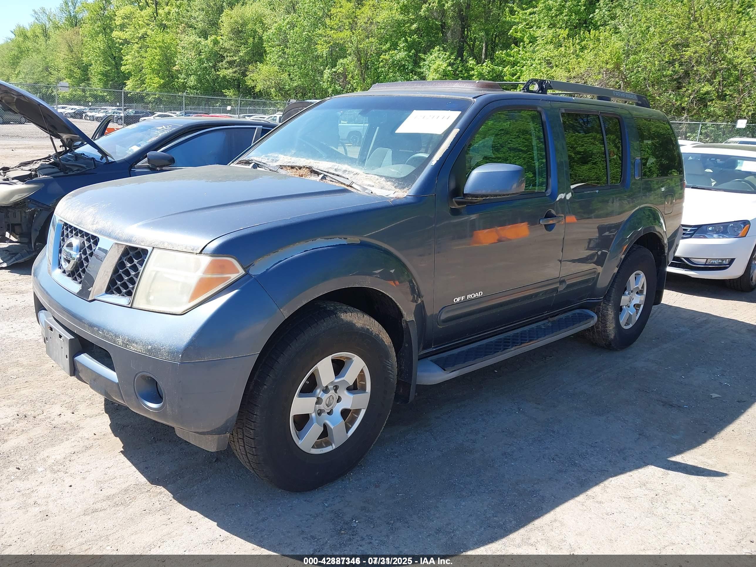 NISSAN PATHFINDER image 2